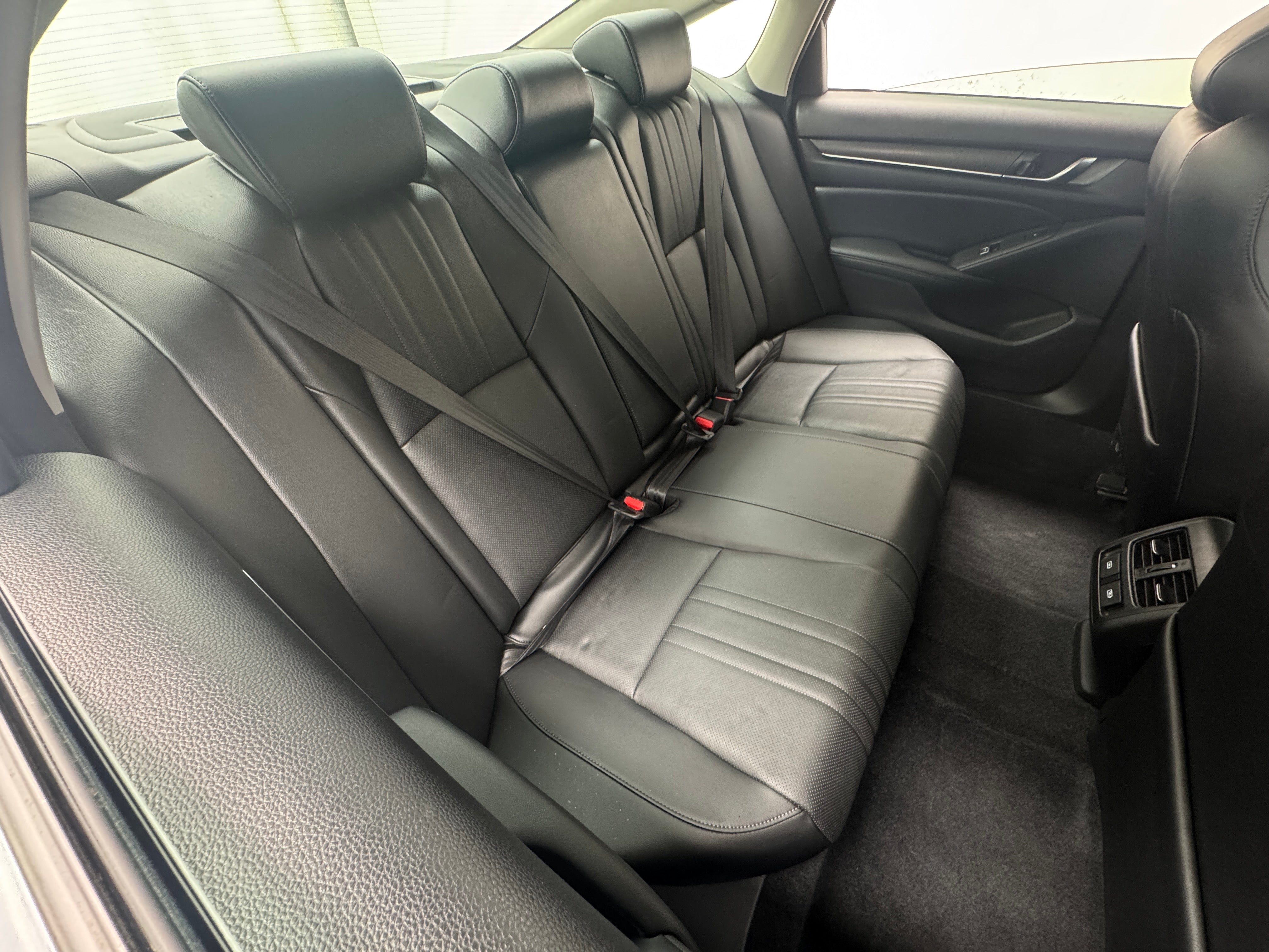 2022 Honda Accord Touring 5
