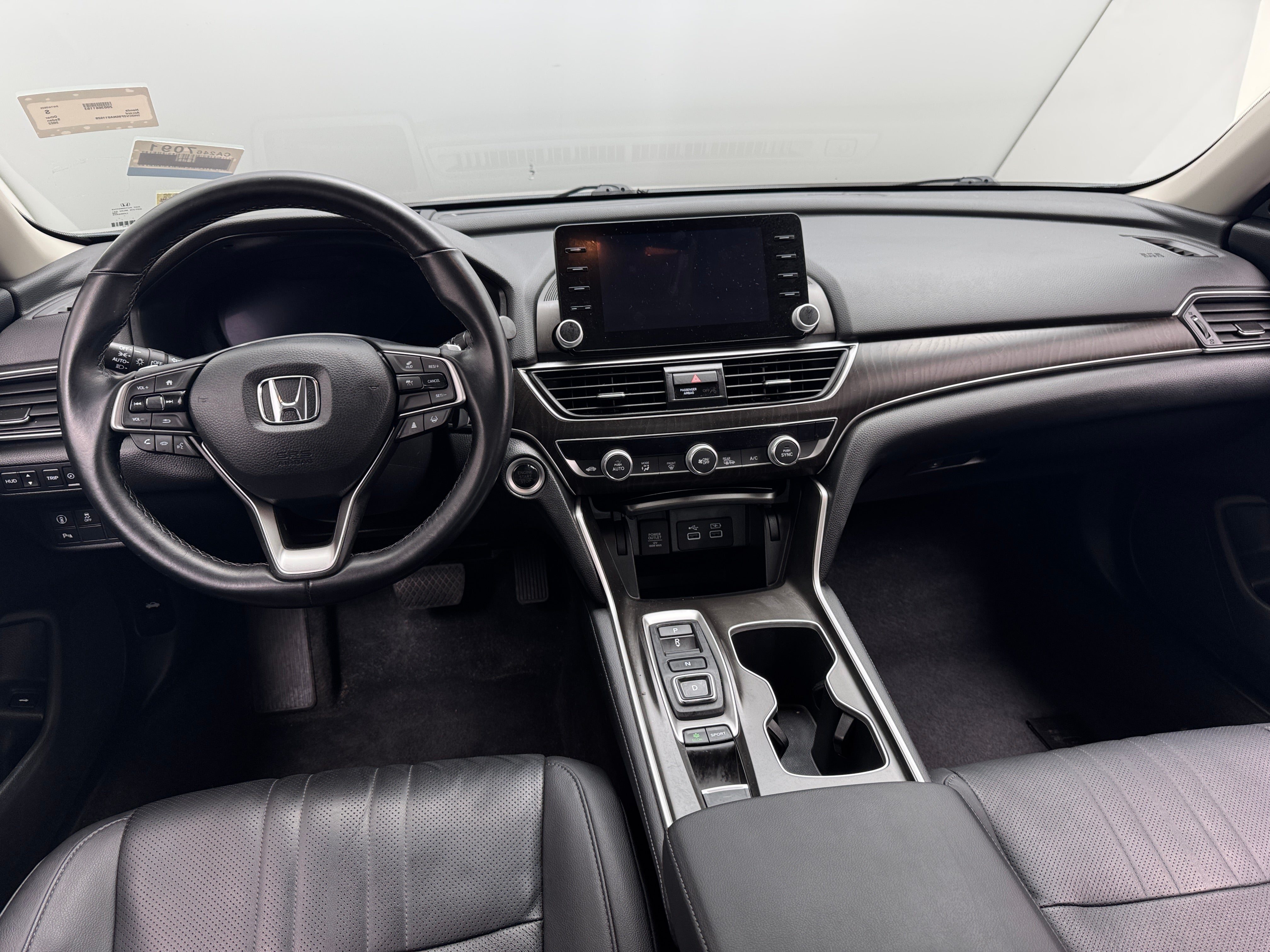 2022 Honda Accord Touring 2