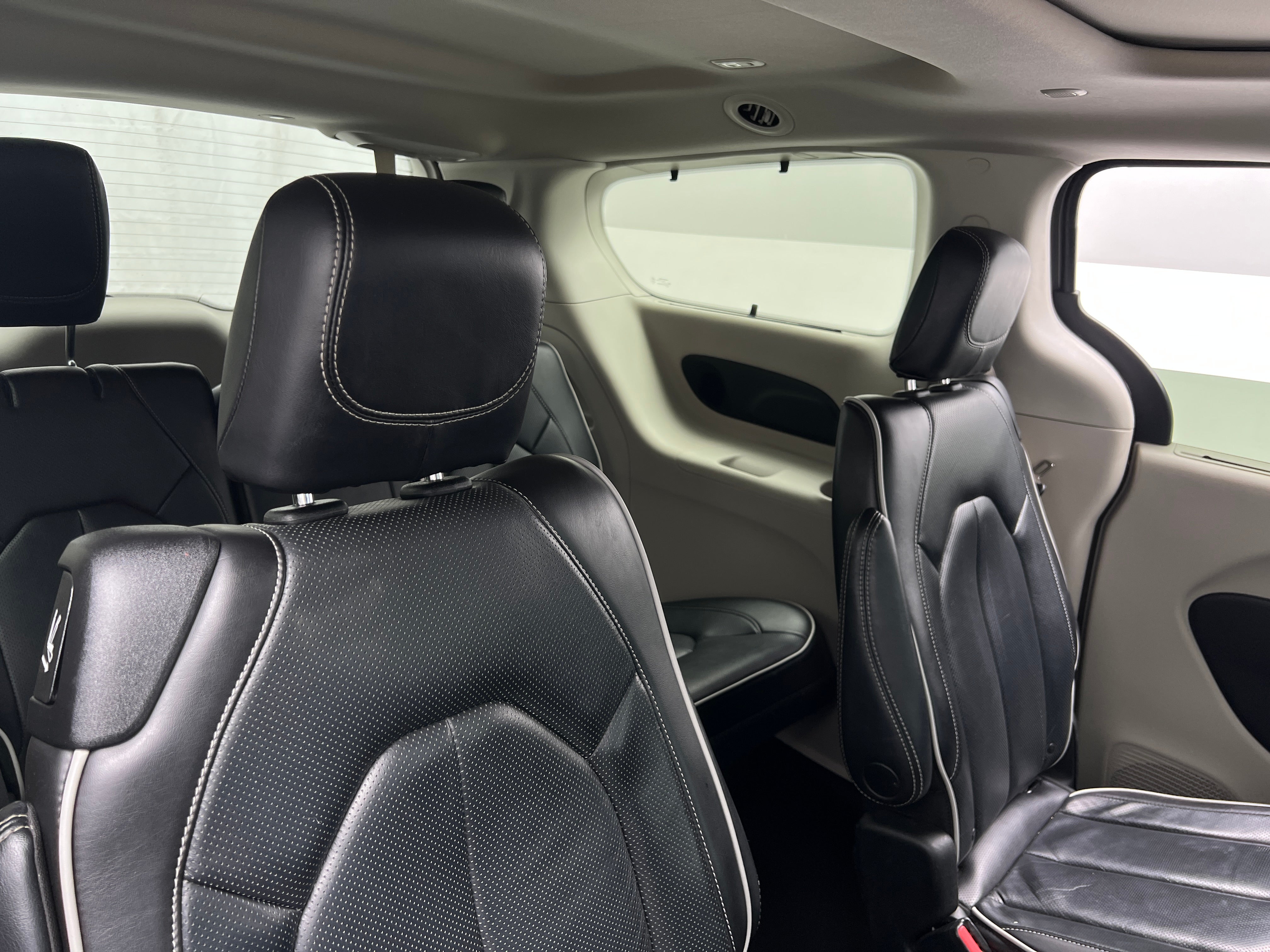 2023 Chrysler Pacifica Limited 5