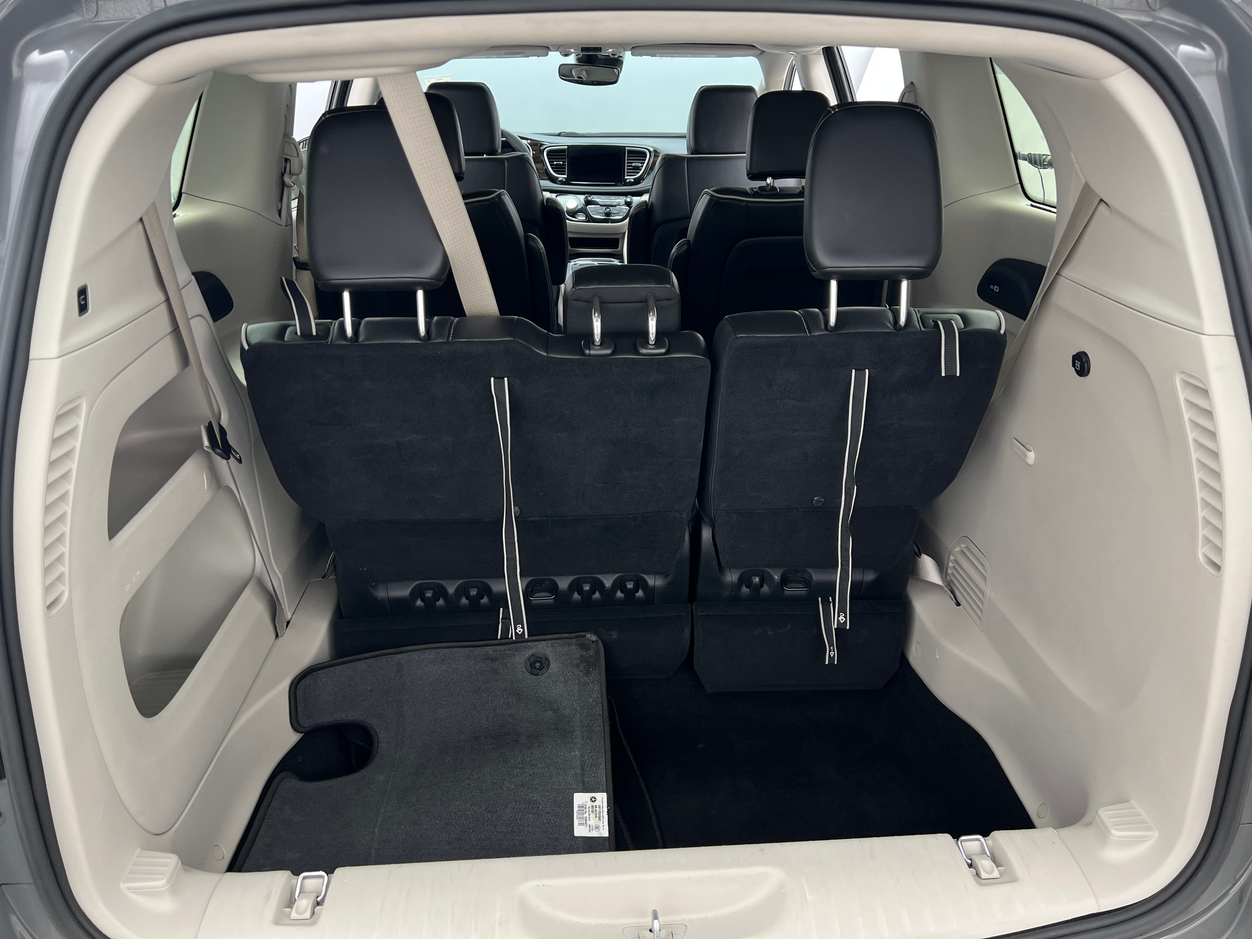 2023 Chrysler Pacifica Limited 6