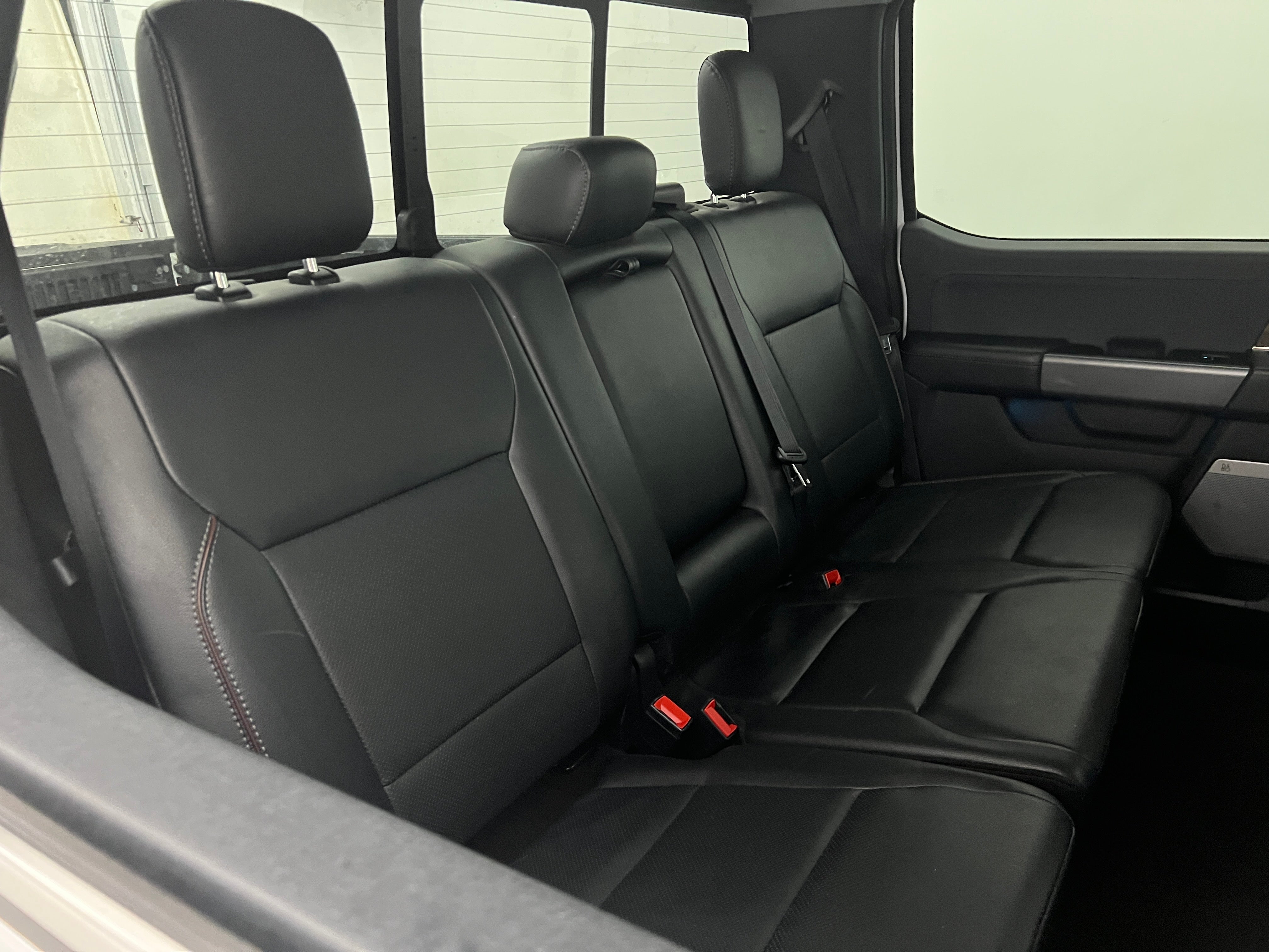 2023 Ford Econoline E-150 5
