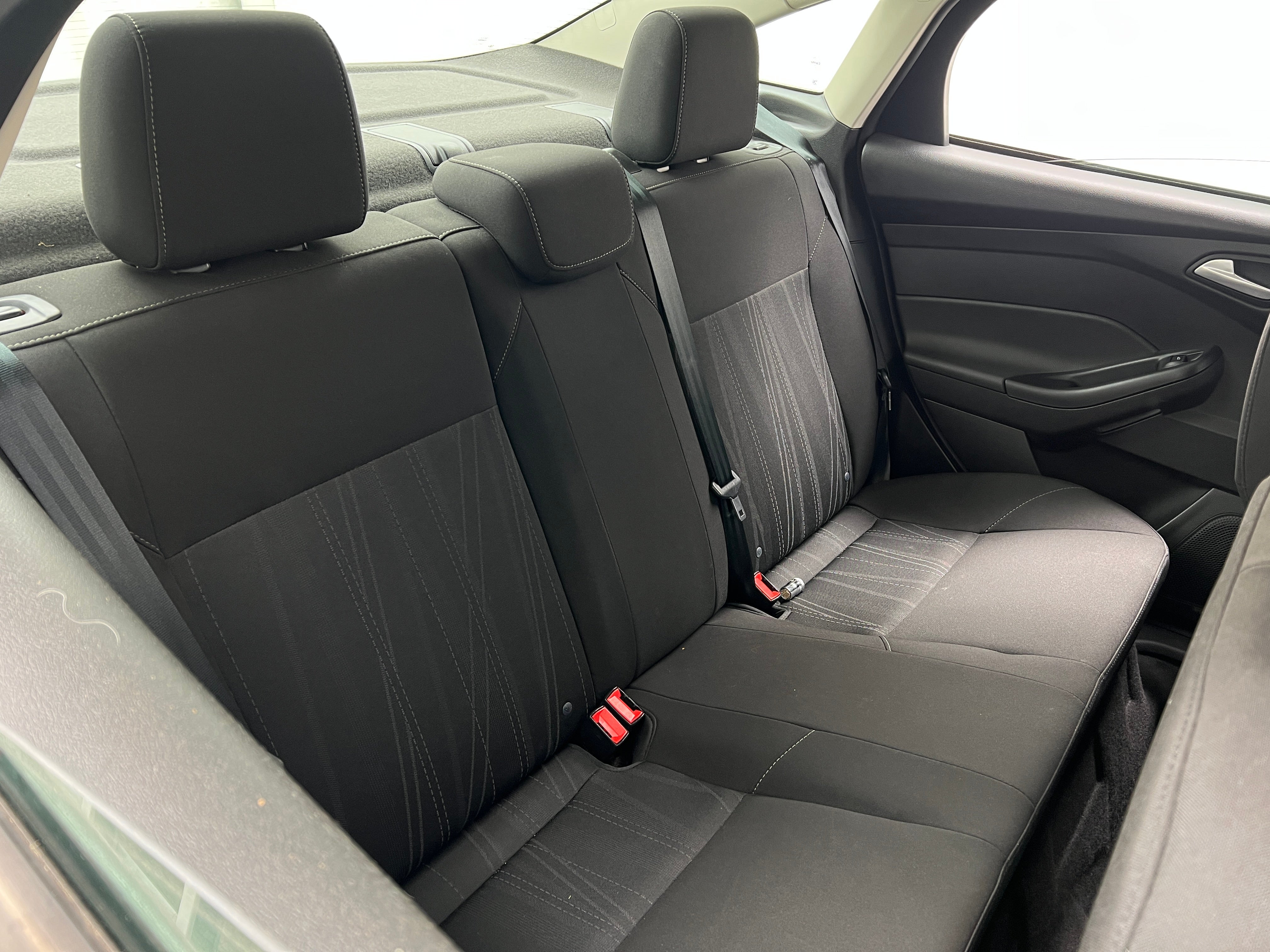 2018 Ford Focus SE 6