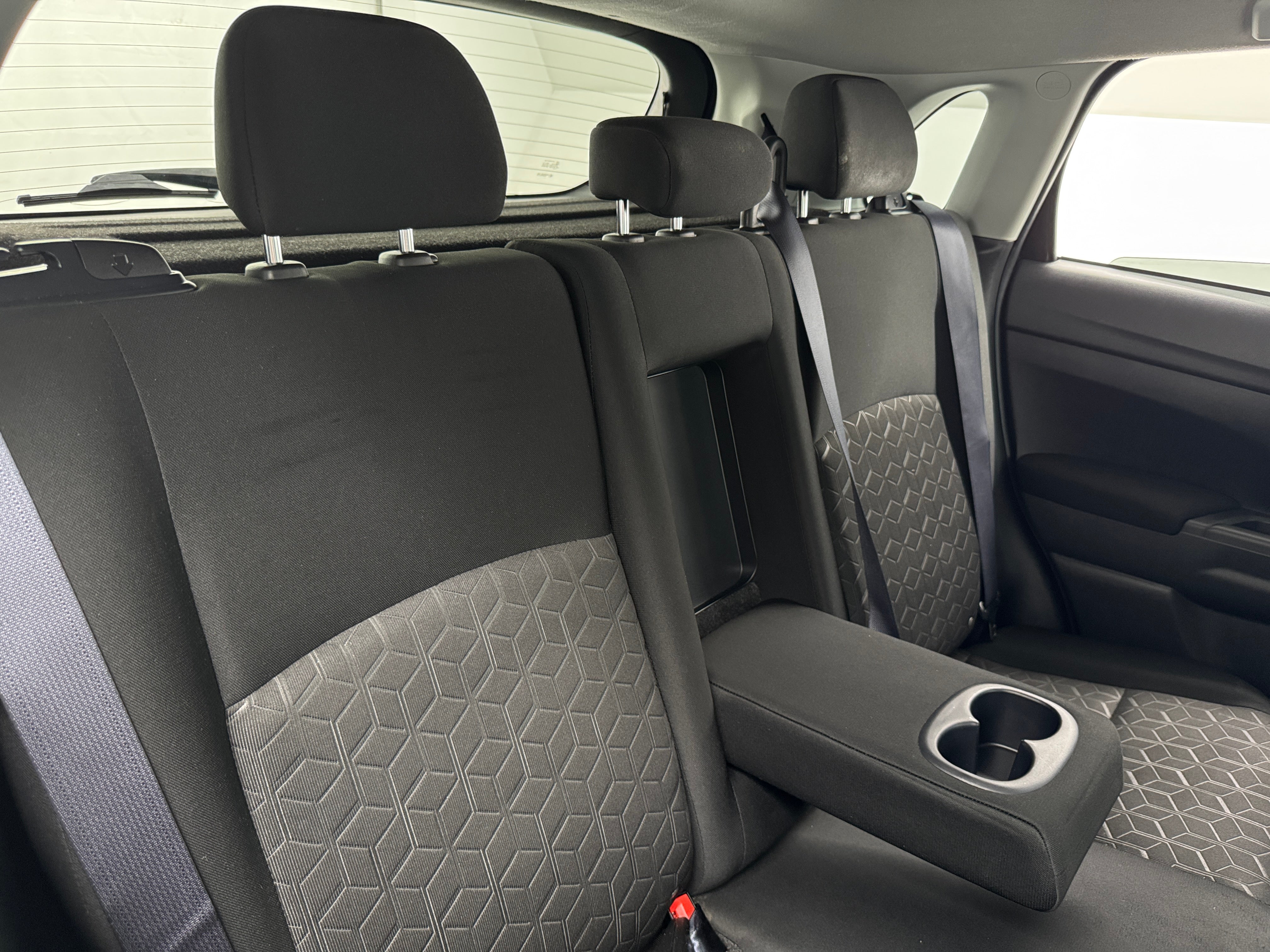 2021 Mitsubishi Outlander Sport LE 6