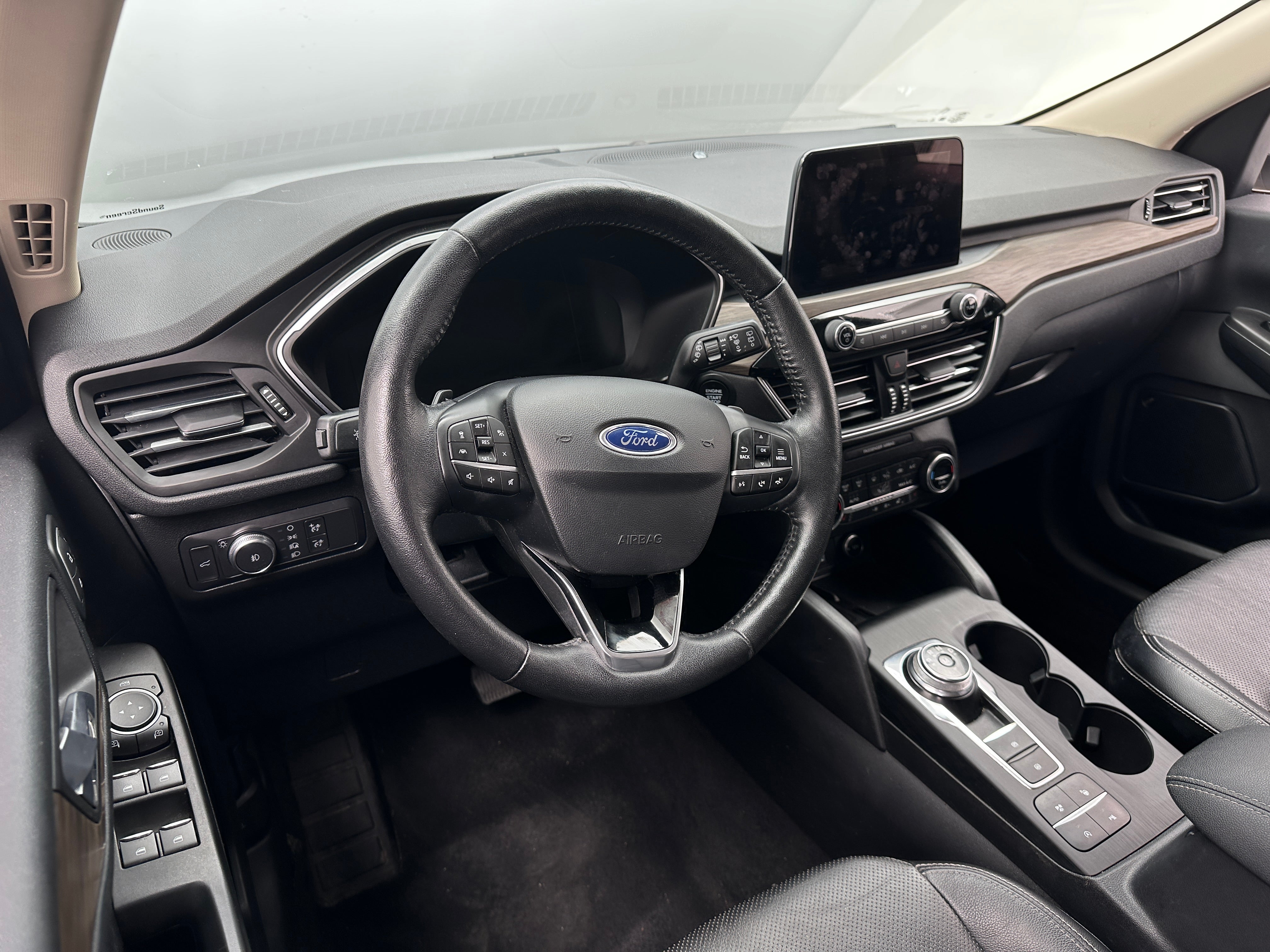 2020 Ford Escape Titanium 2