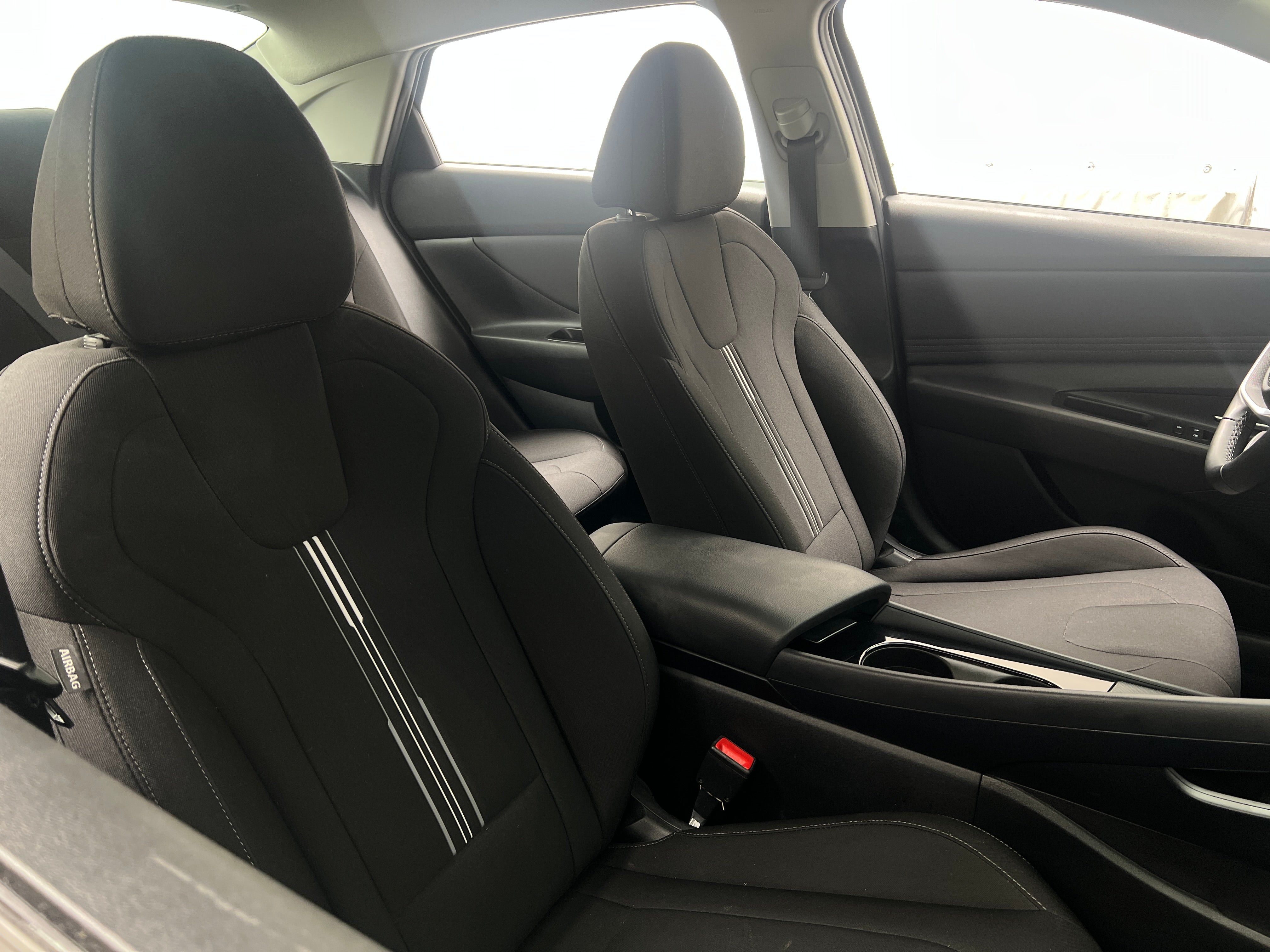 2023 Hyundai Elantra SEL 2