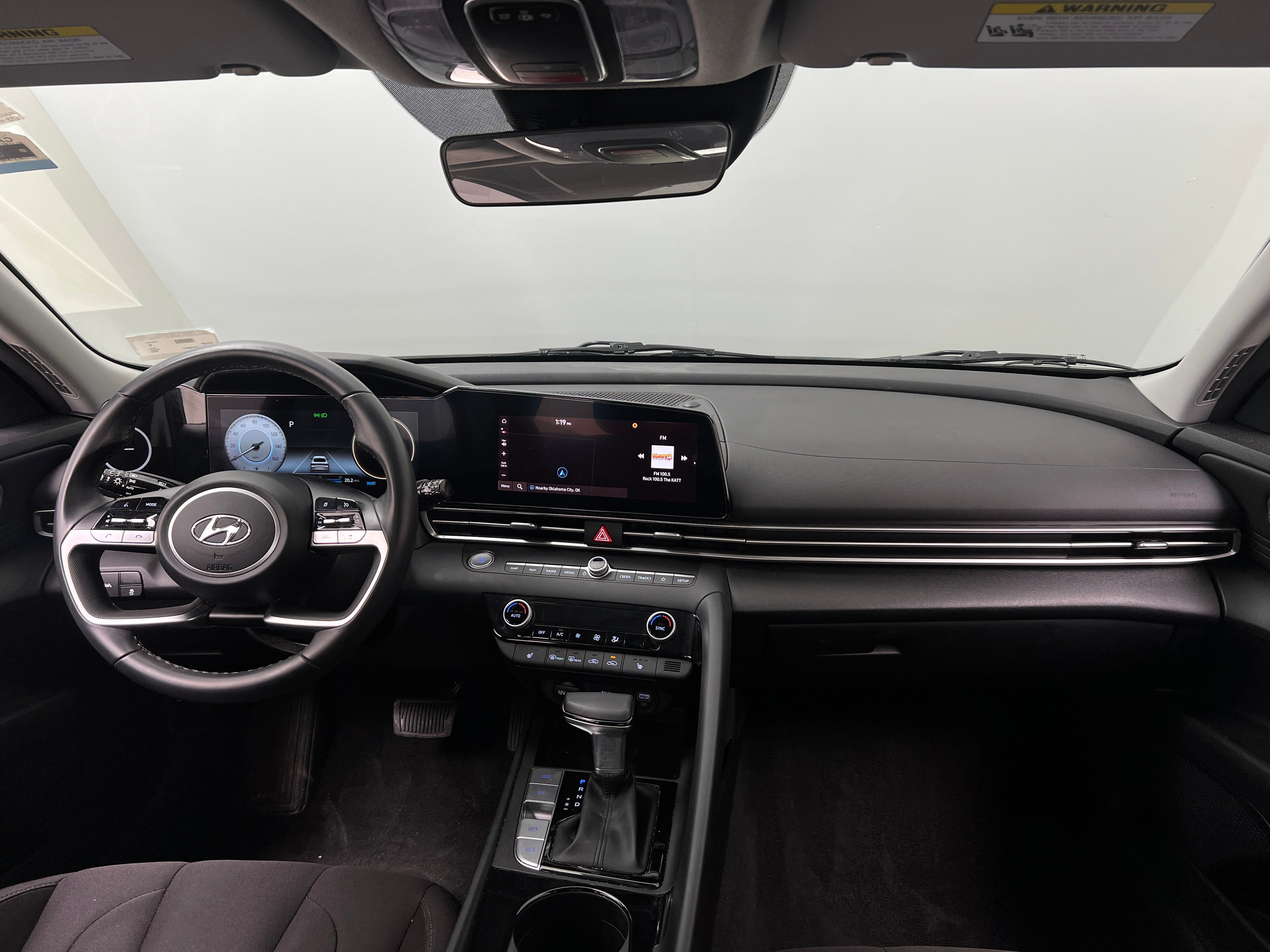 2023 Hyundai Elantra SEL 3