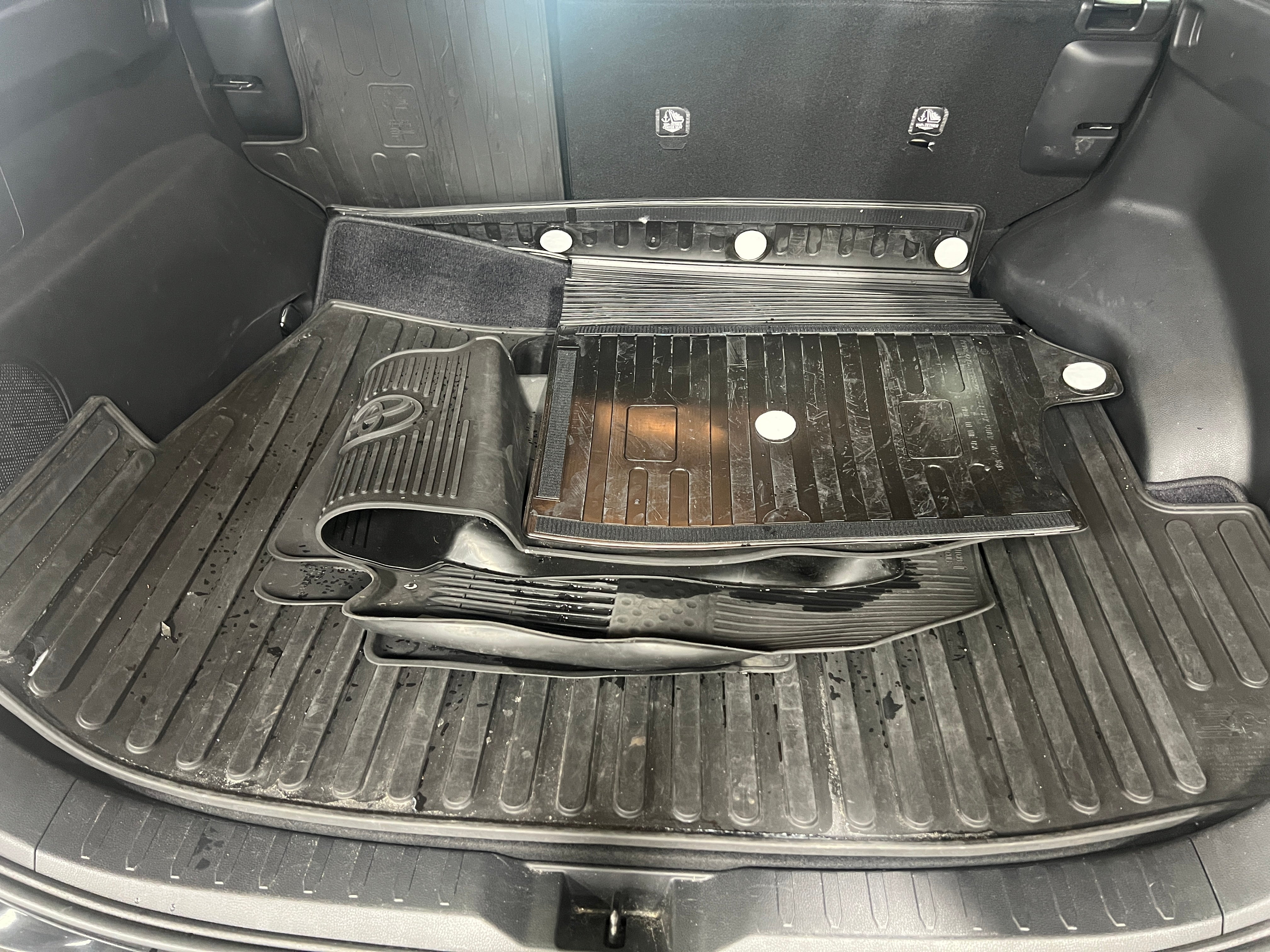 2020 Toyota RAV4 XSE 7