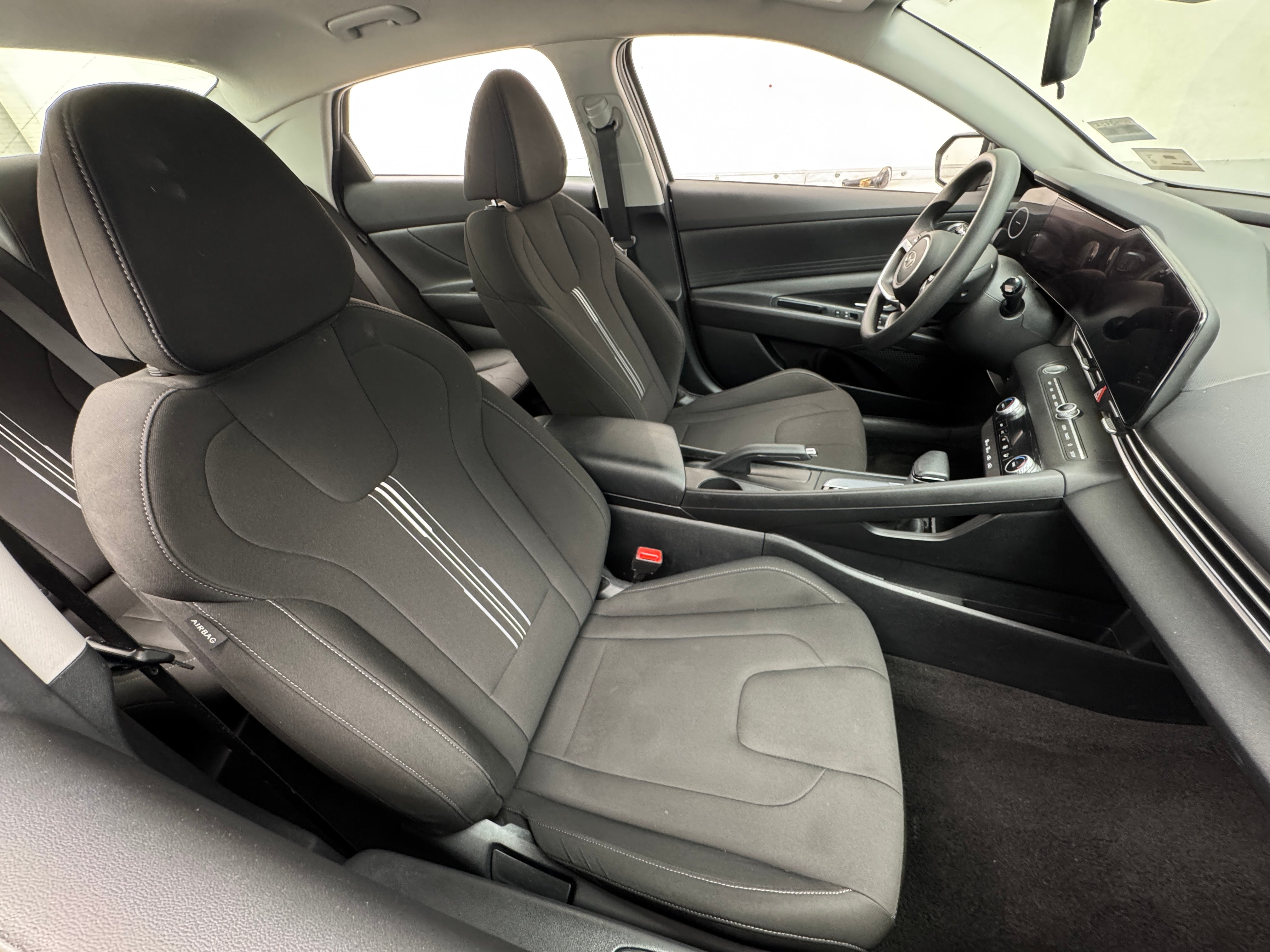 2024 Hyundai Elantra SEL 2