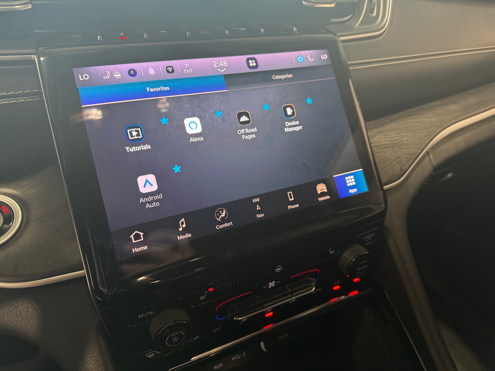 Thumbnail: 2022 Jeep Grand Cherokee L - 3