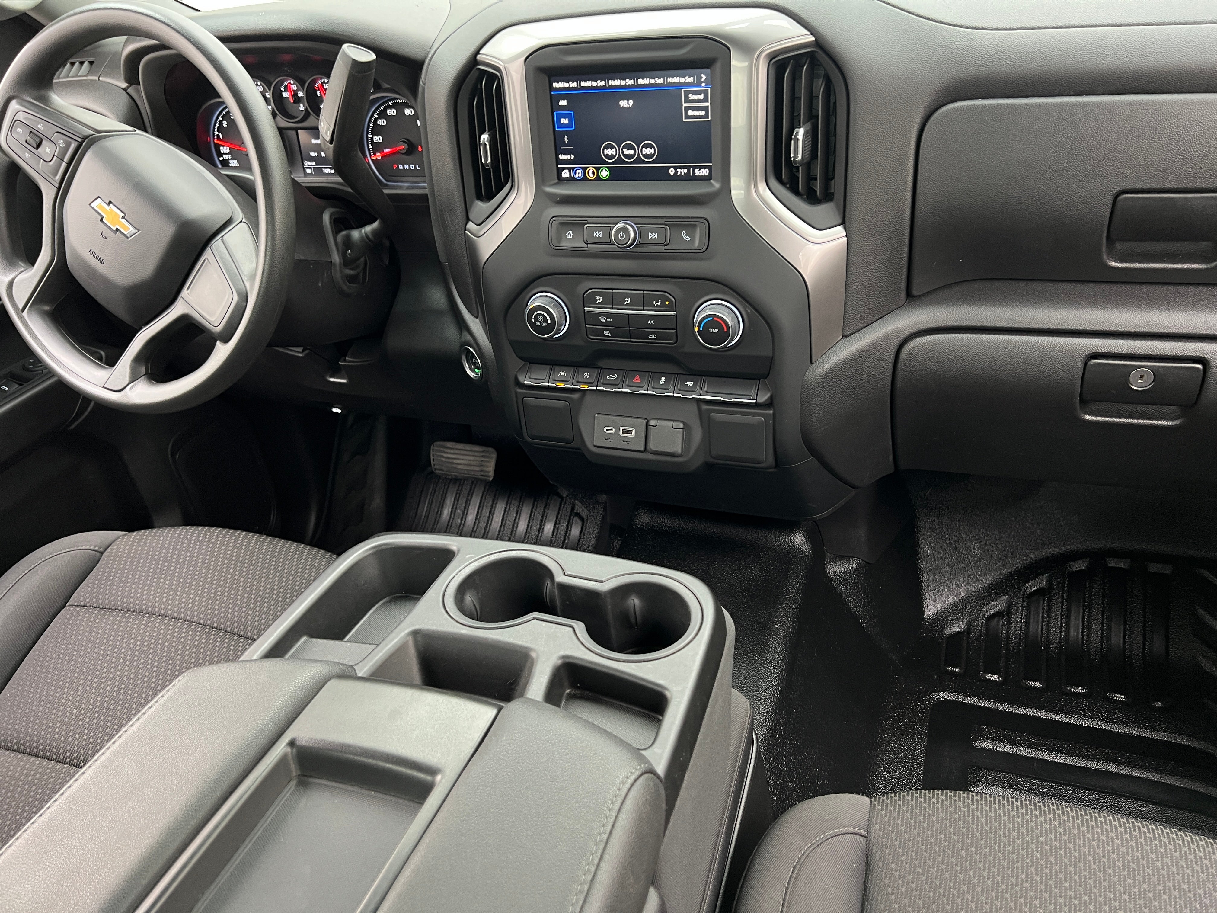 2024 Chevrolet Silverado 1500 Work Truck 3