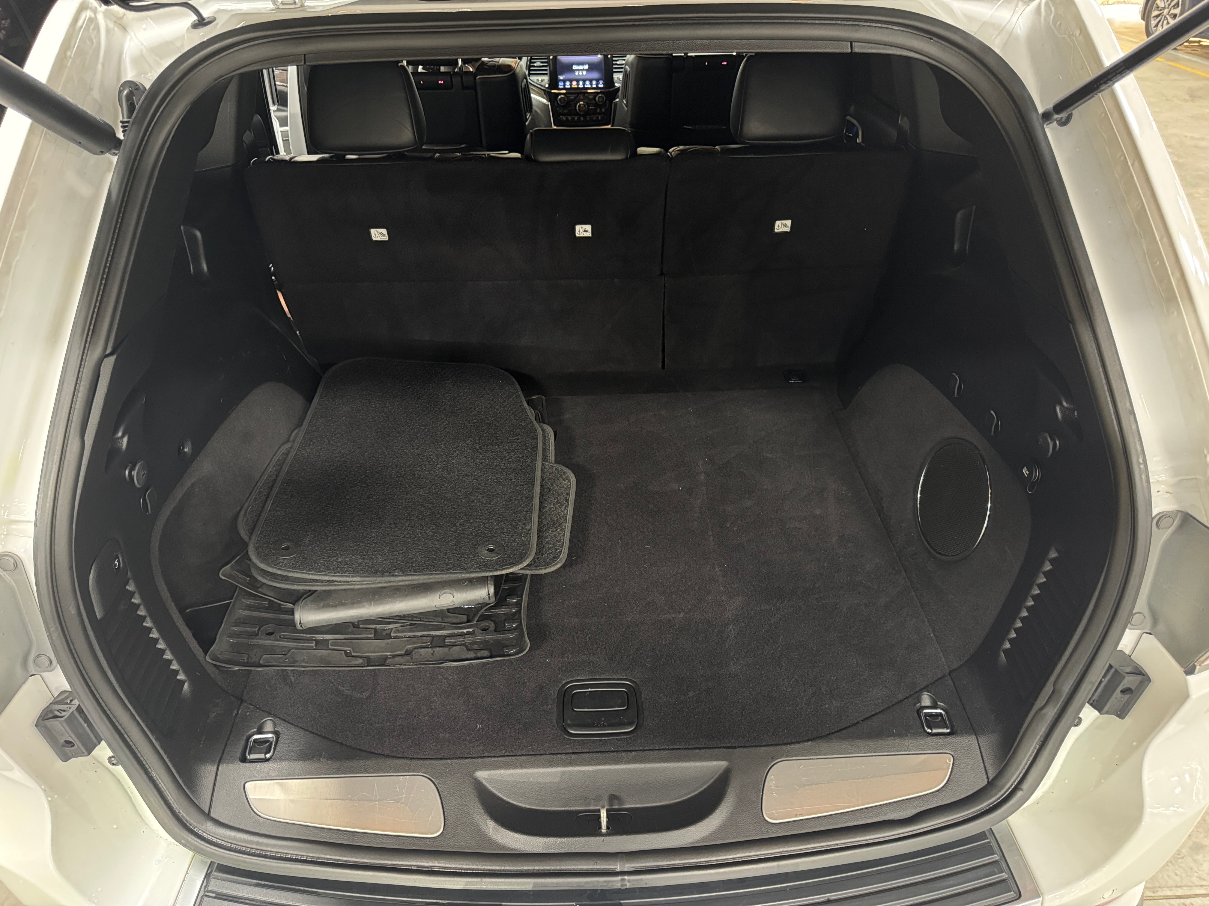 2019 Jeep Grand Cherokee Summit 6