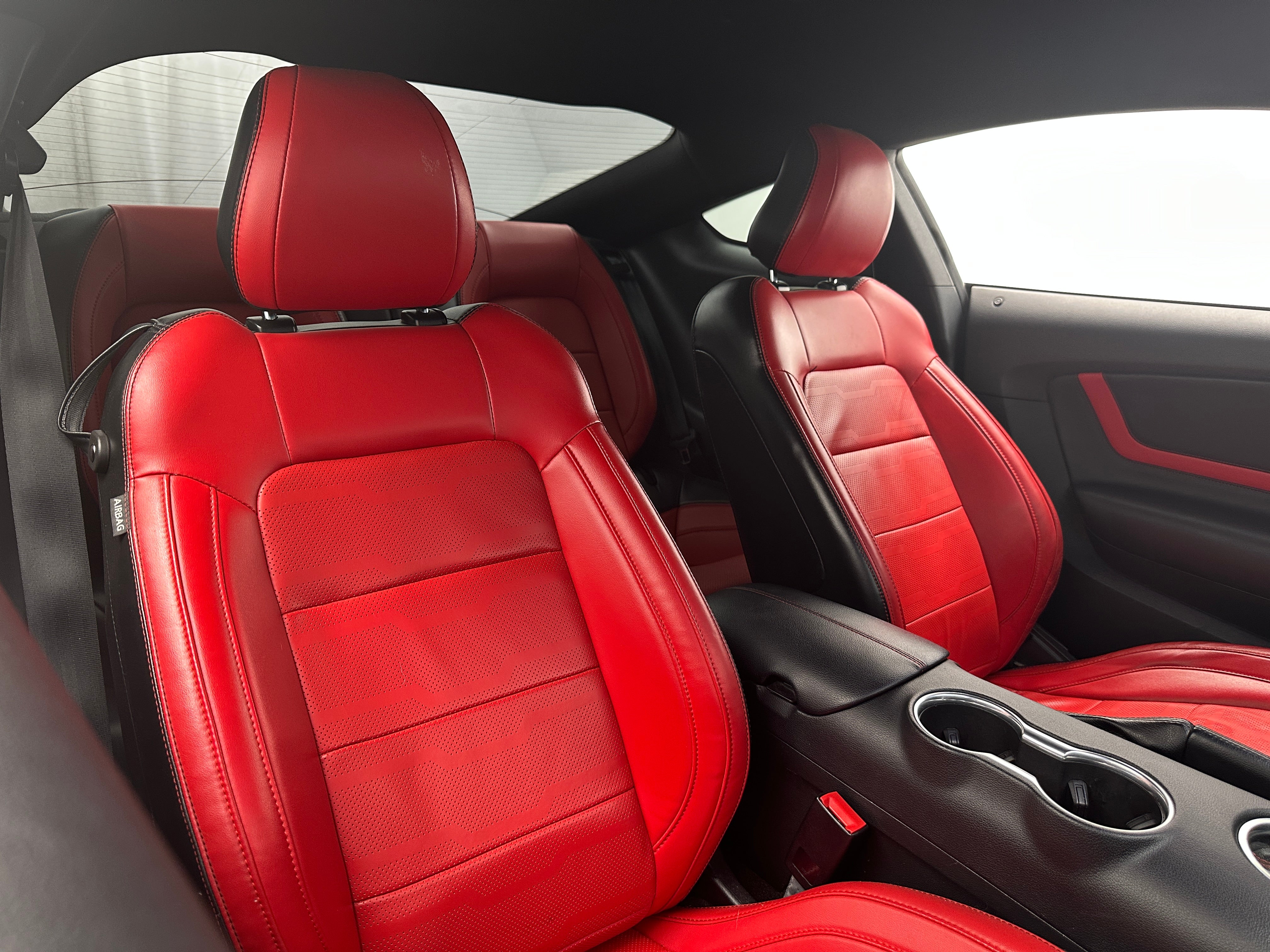 2020 Ford Mustang  2
