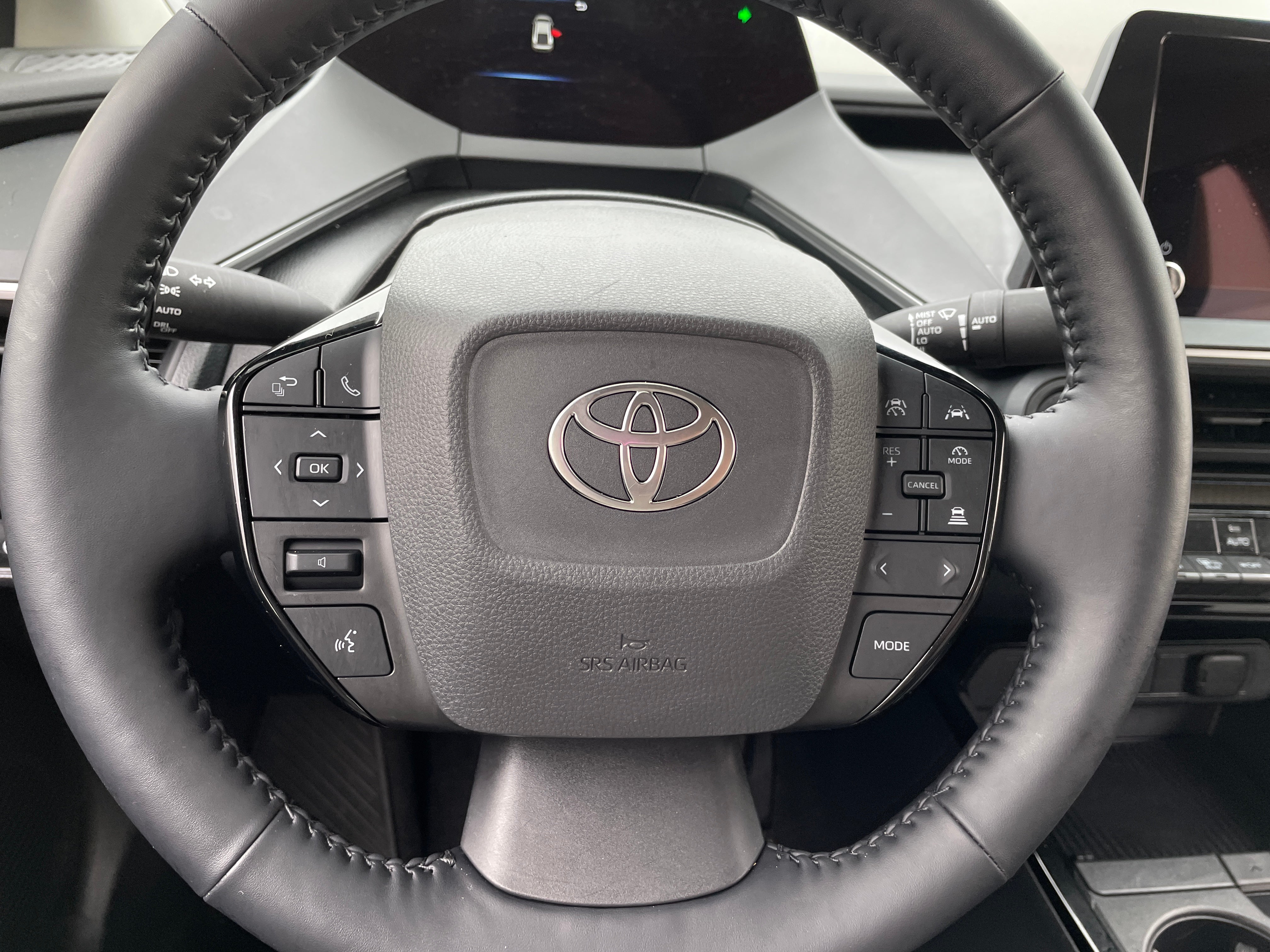2023 Toyota Prius XLE 4