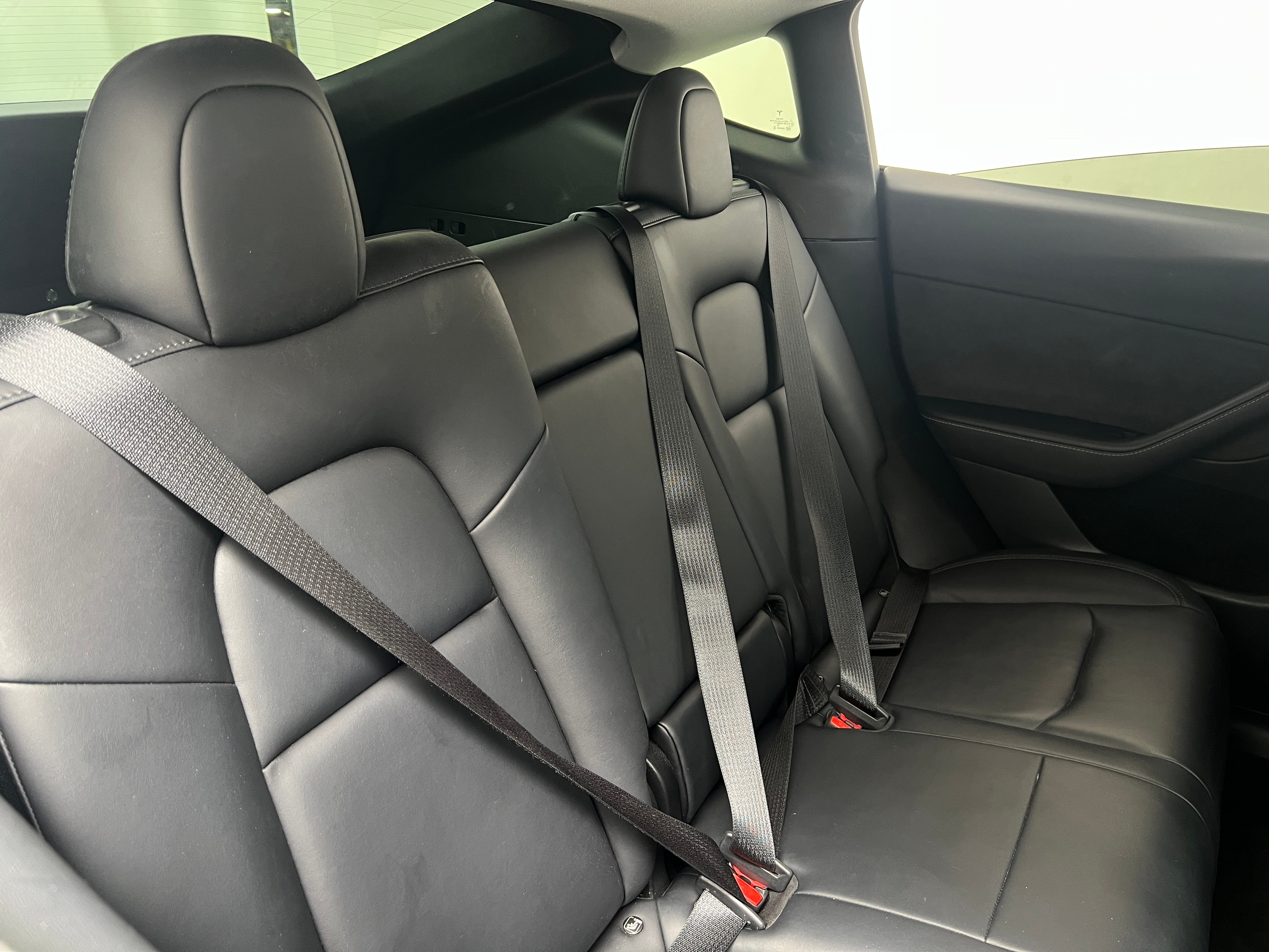 2022 Tesla Model Y Long Range 4