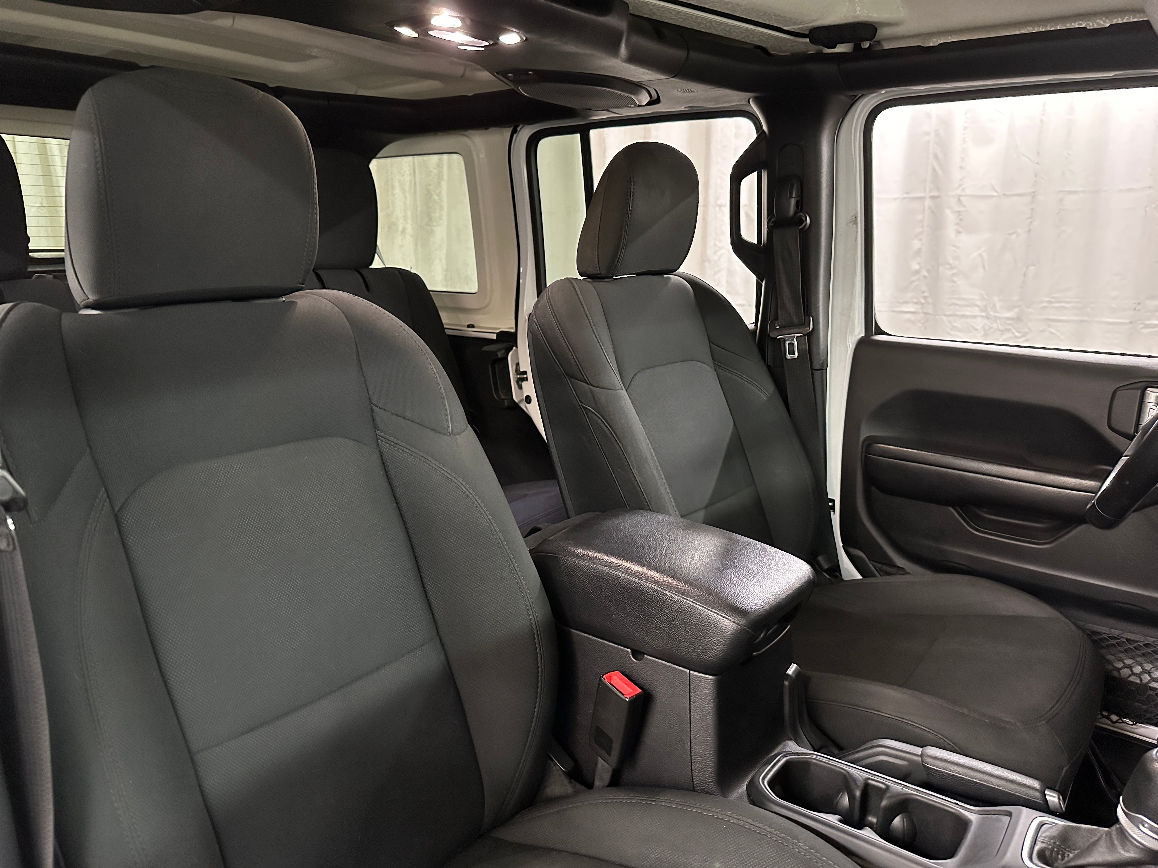 2020 Jeep Wrangler Unlimited Willys 2