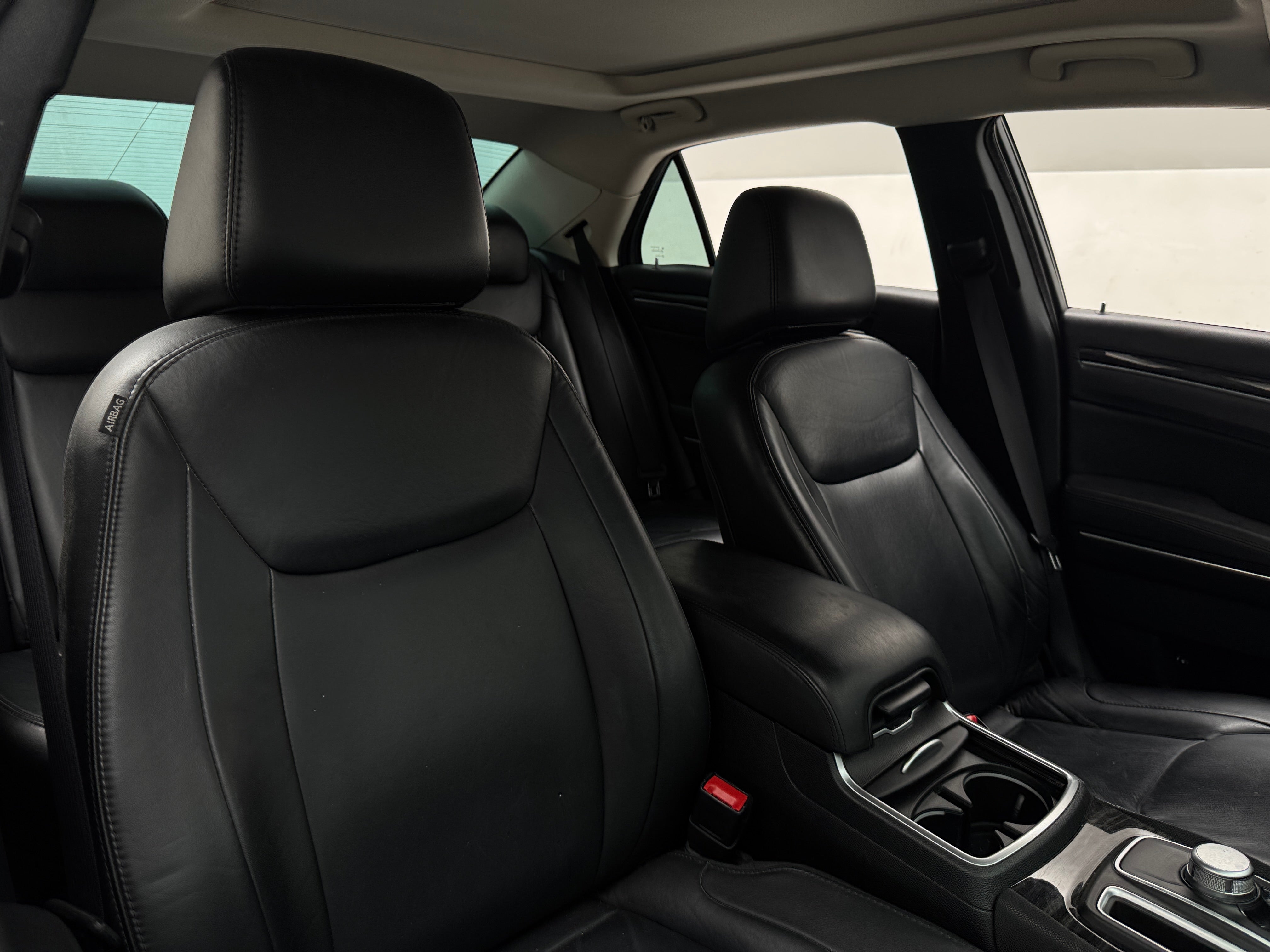 2016 Chrysler 300 Limited Edition 2
