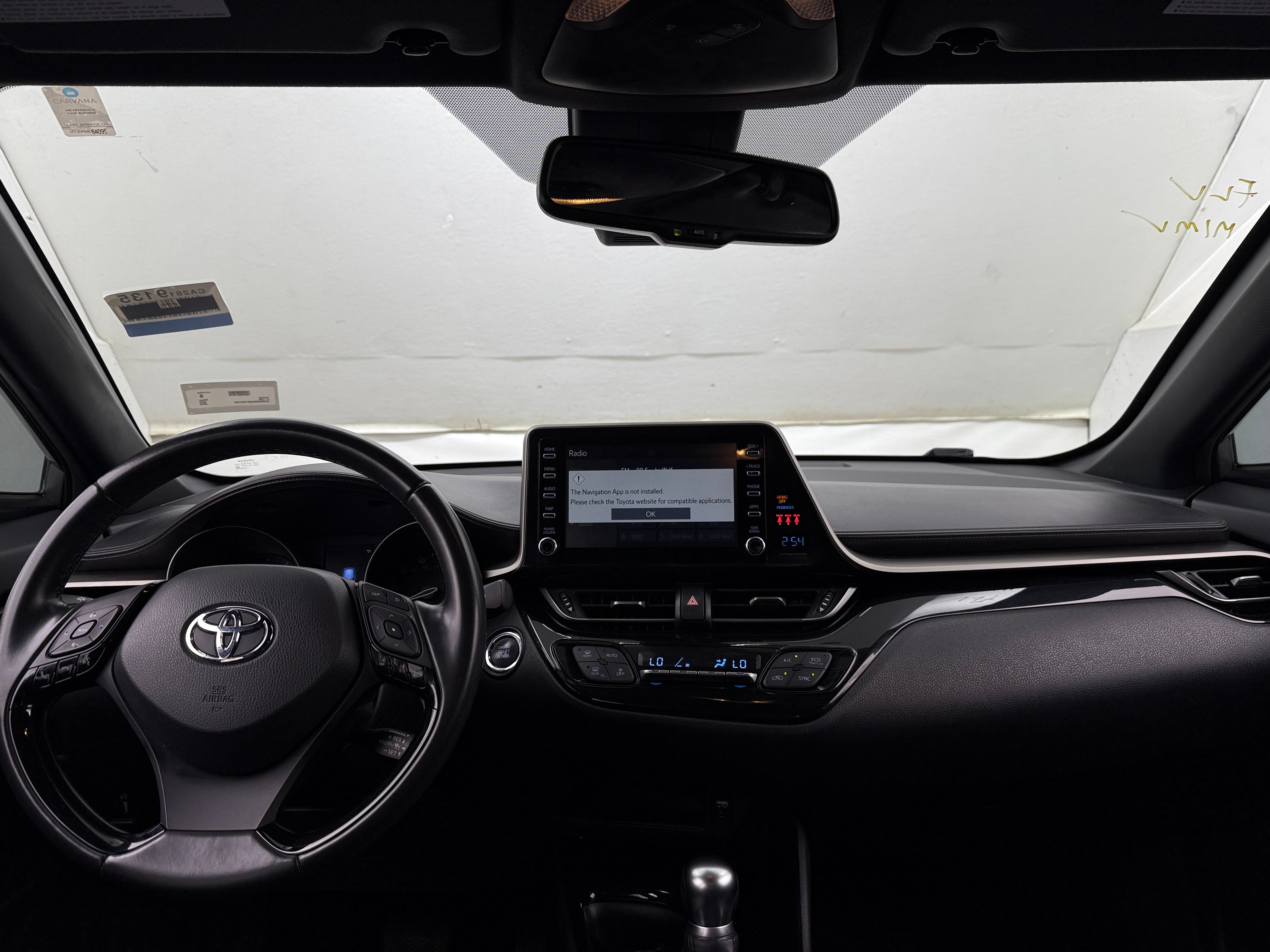 2019 Toyota C-HR XLE 3