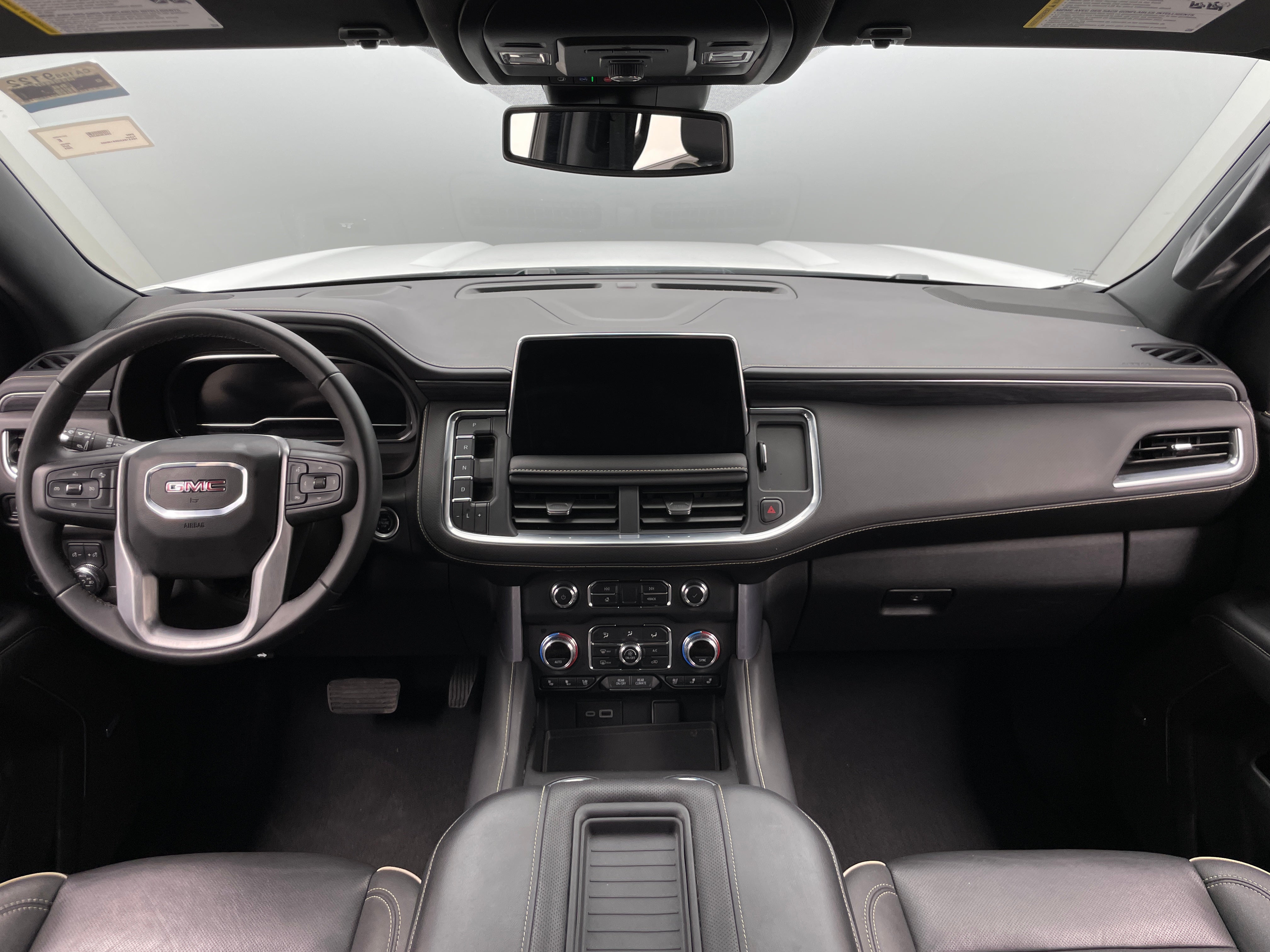 2024 GMC Yukon SLT 2