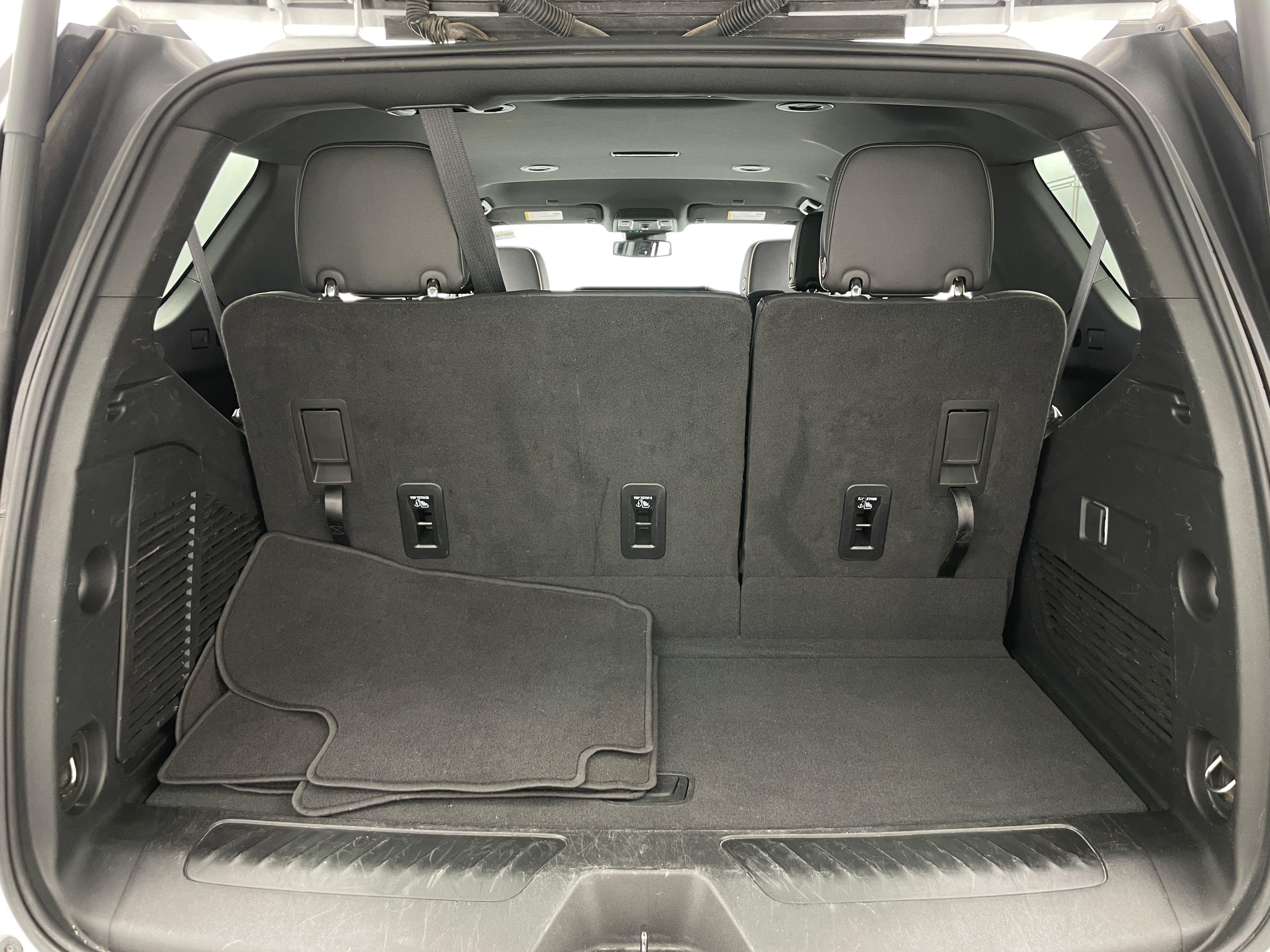 2024 GMC Yukon SLT 6