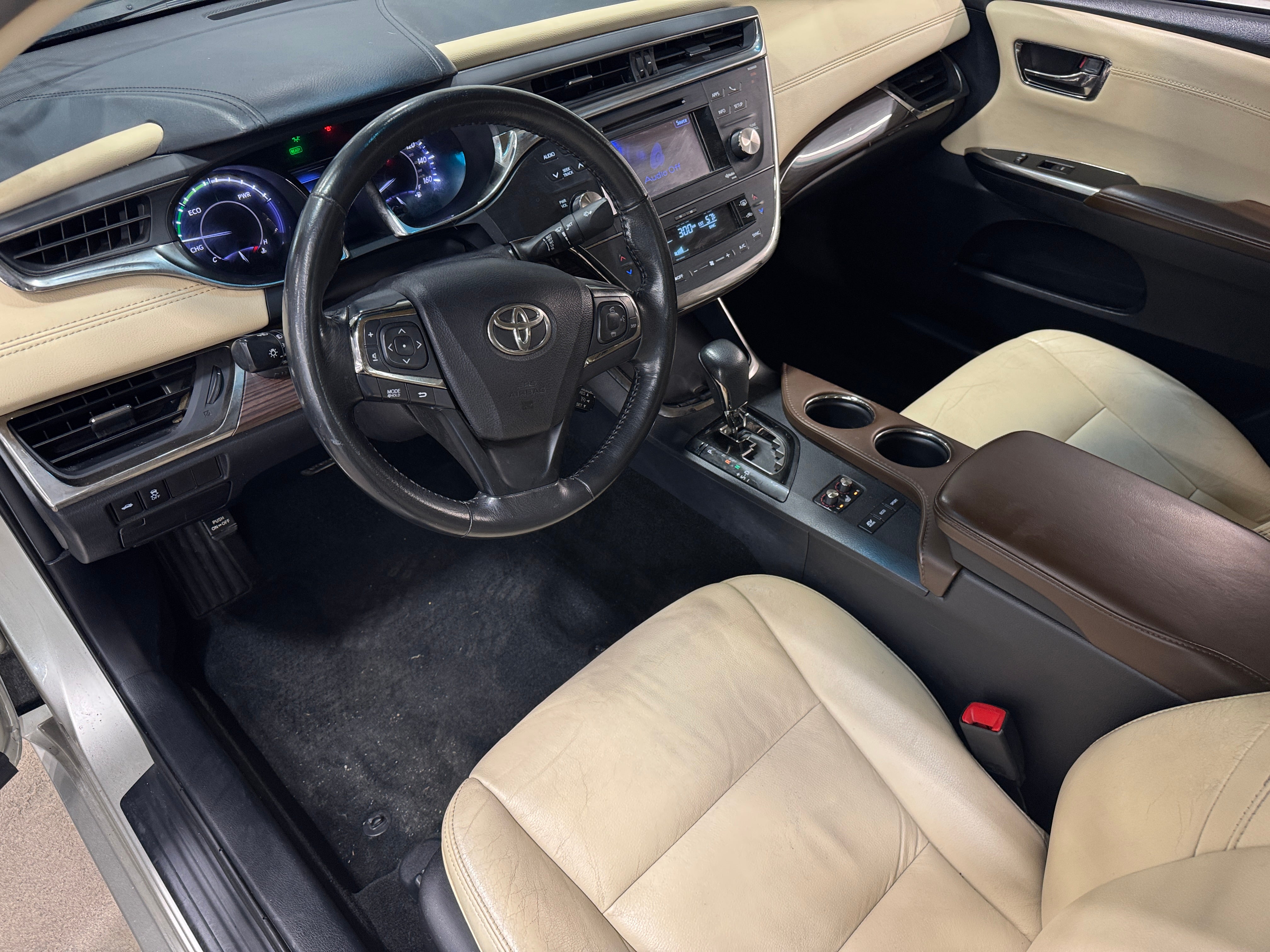 2014 Toyota Avalon XLE 2