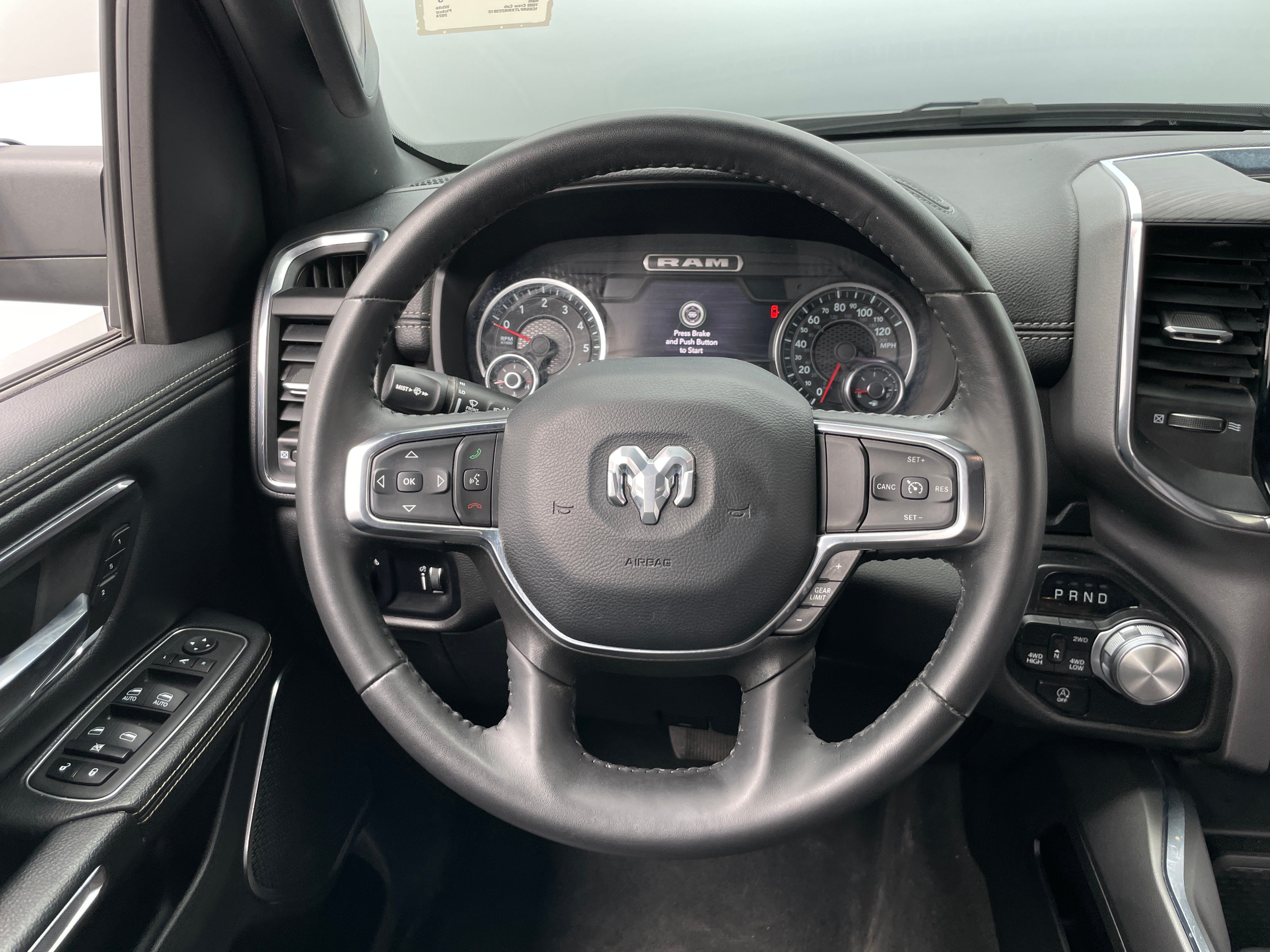 2024 RAM 1500 Laramie 4