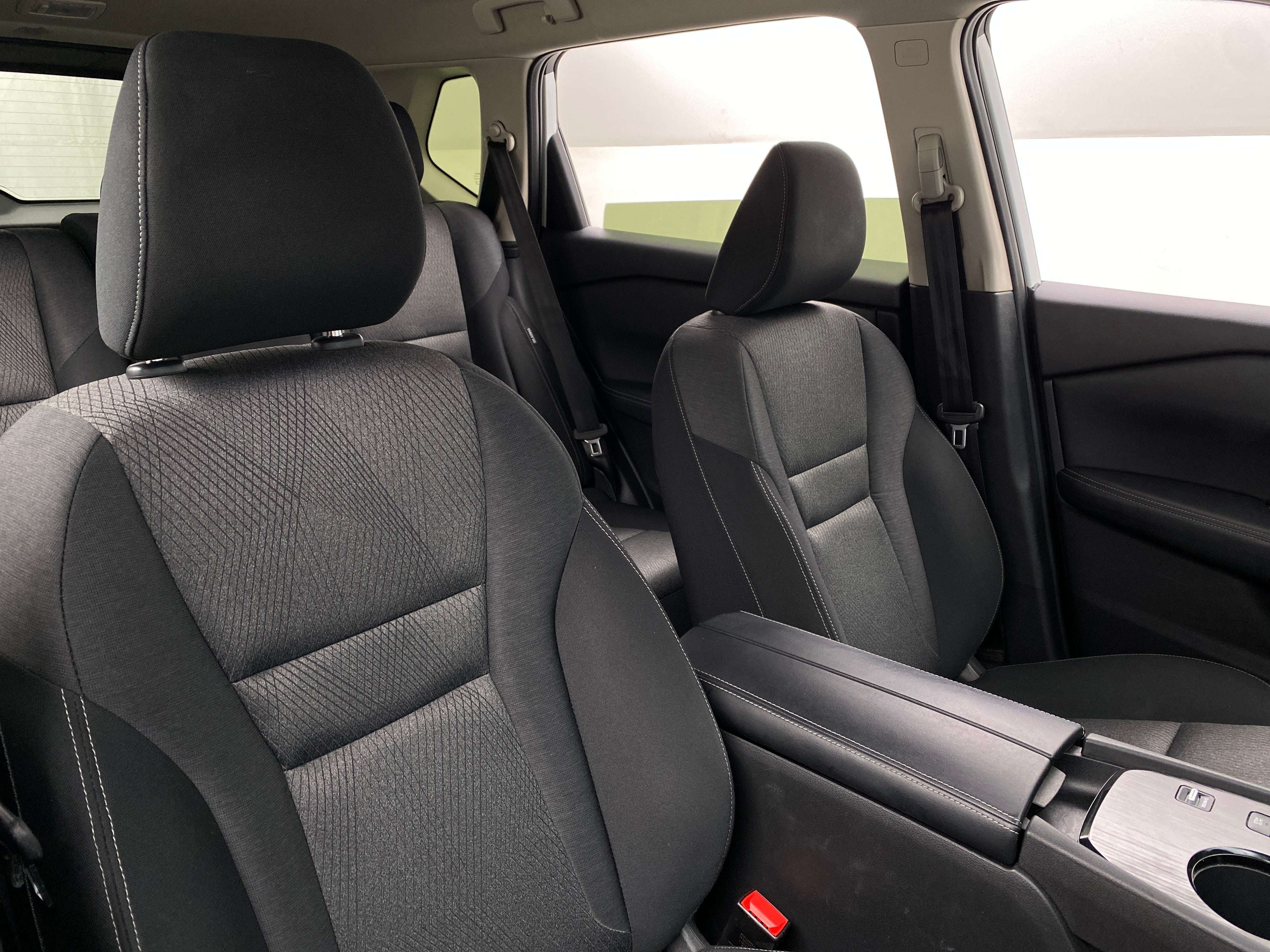 2024 Nissan Rogue SV 2