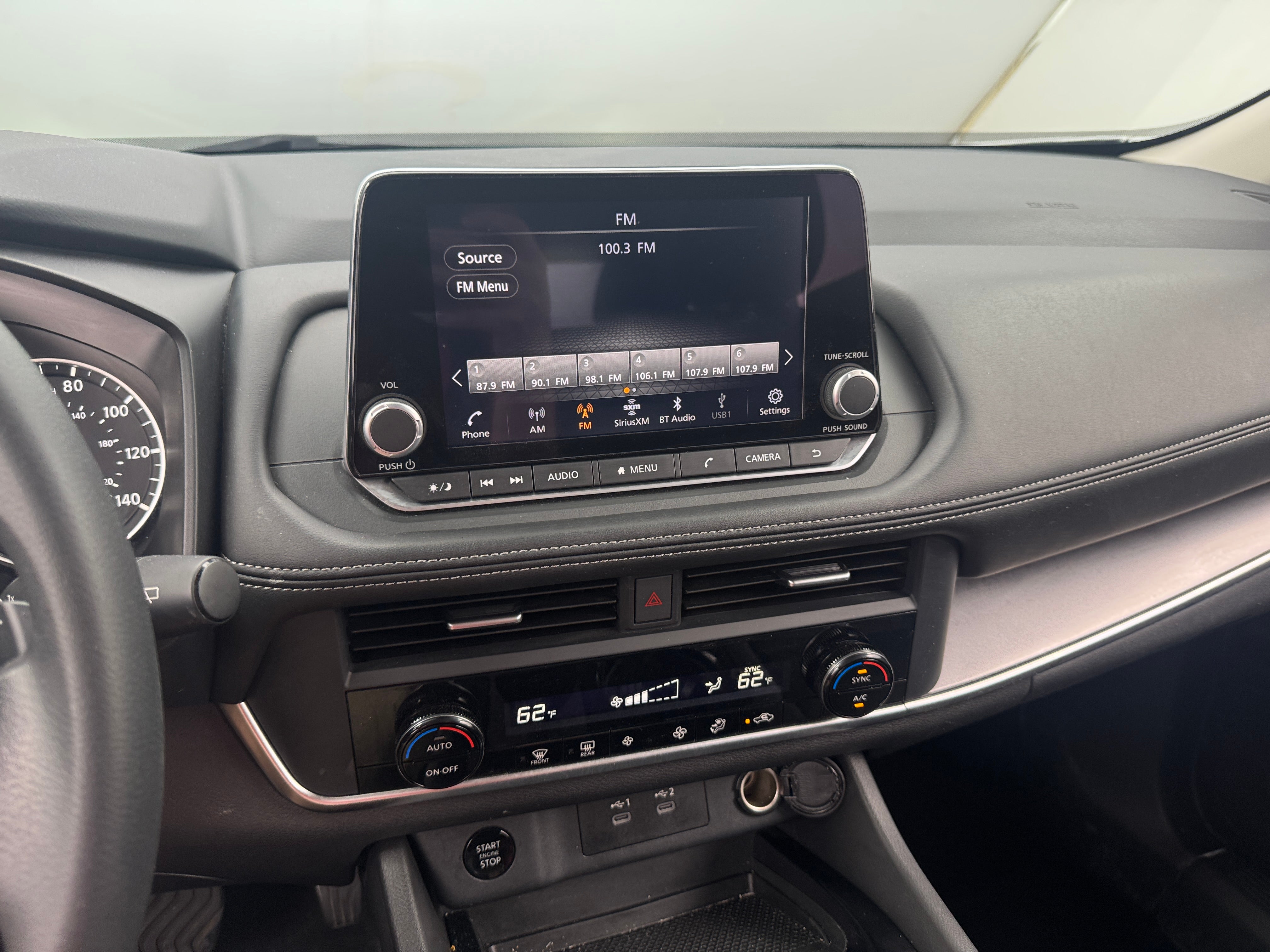 2024 Nissan Rogue SV 4