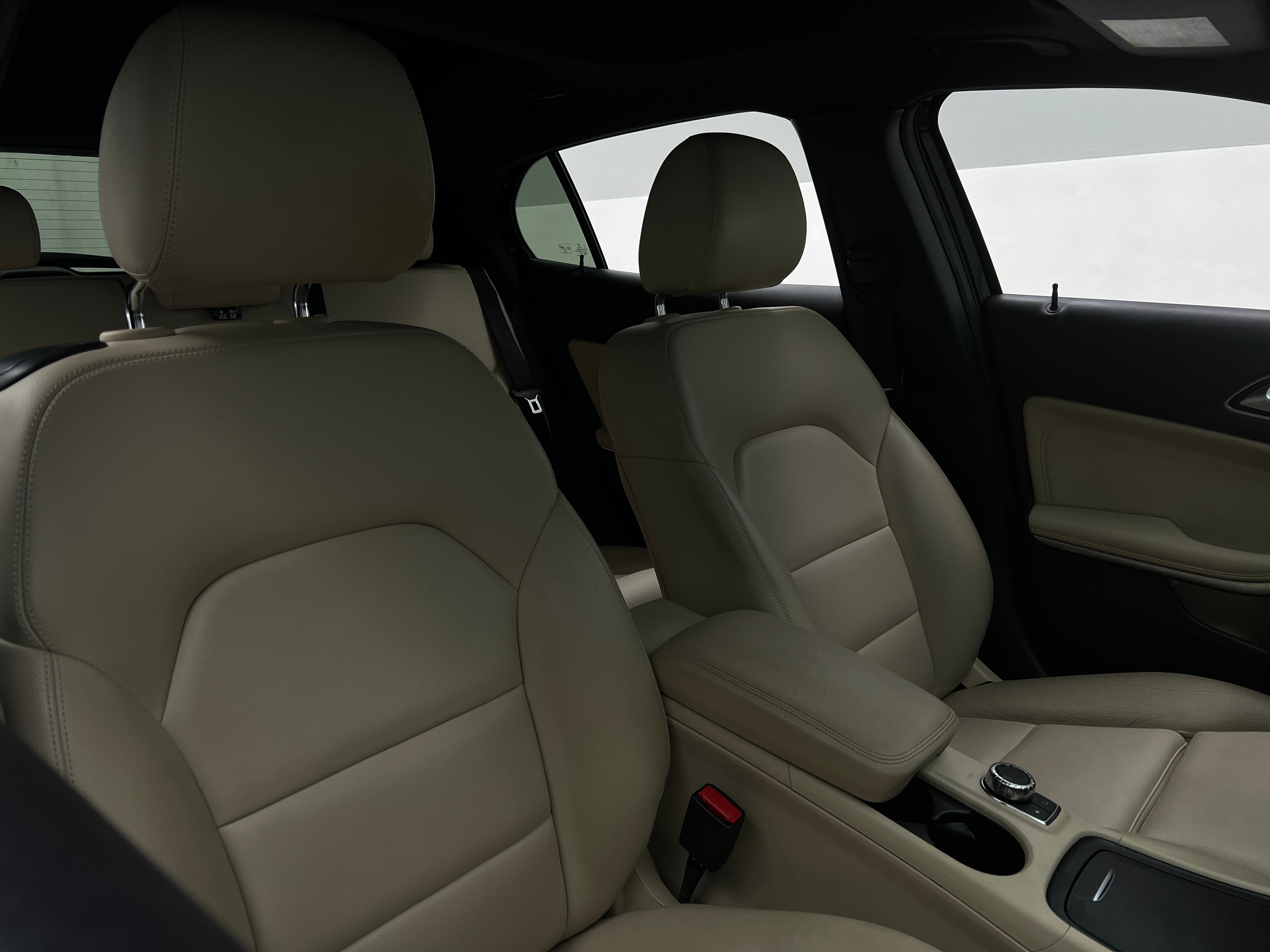 2016 Mercedes-Benz GLA 250 2