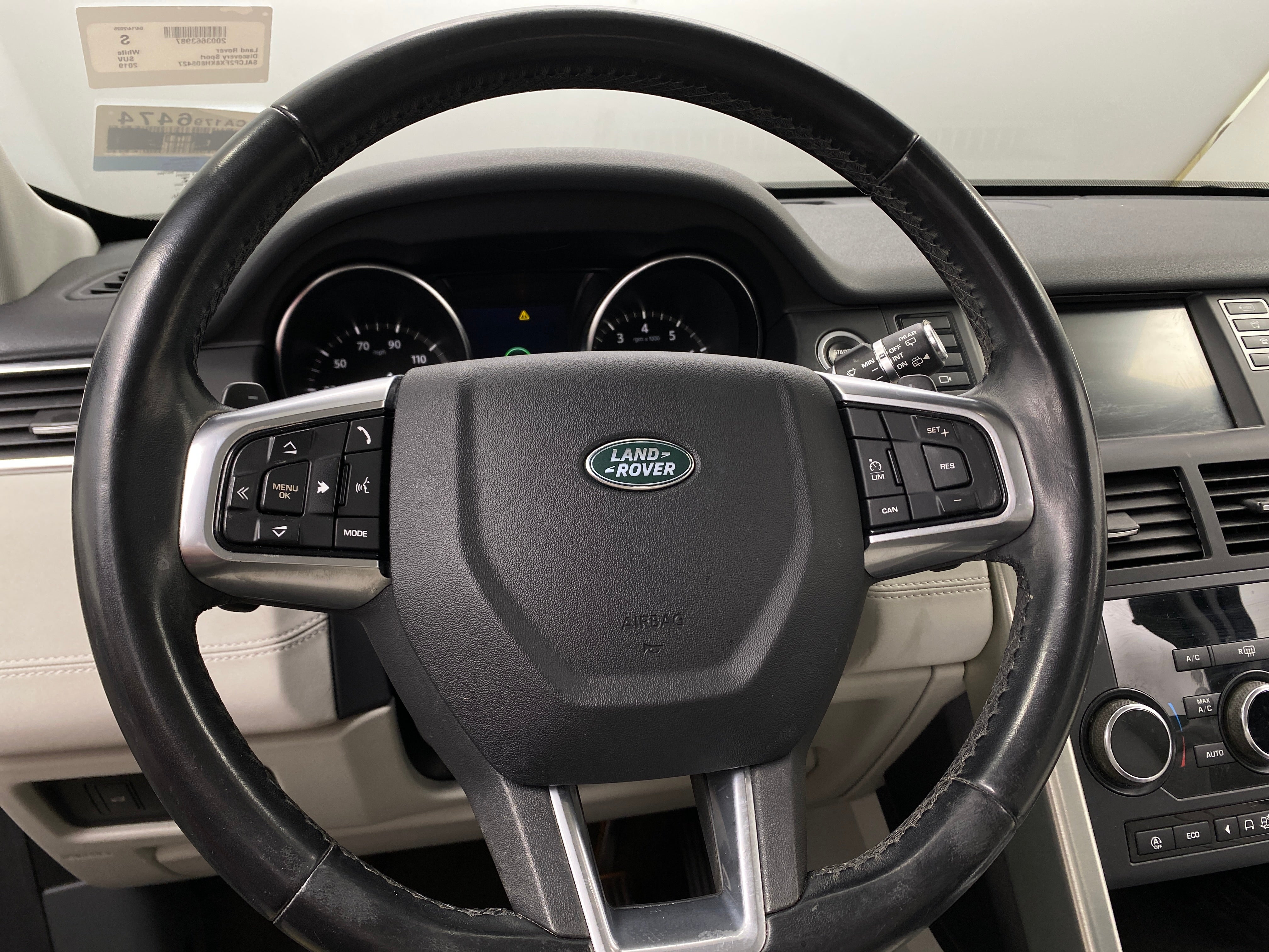 2019 Land Rover Discovery Sport SE 4