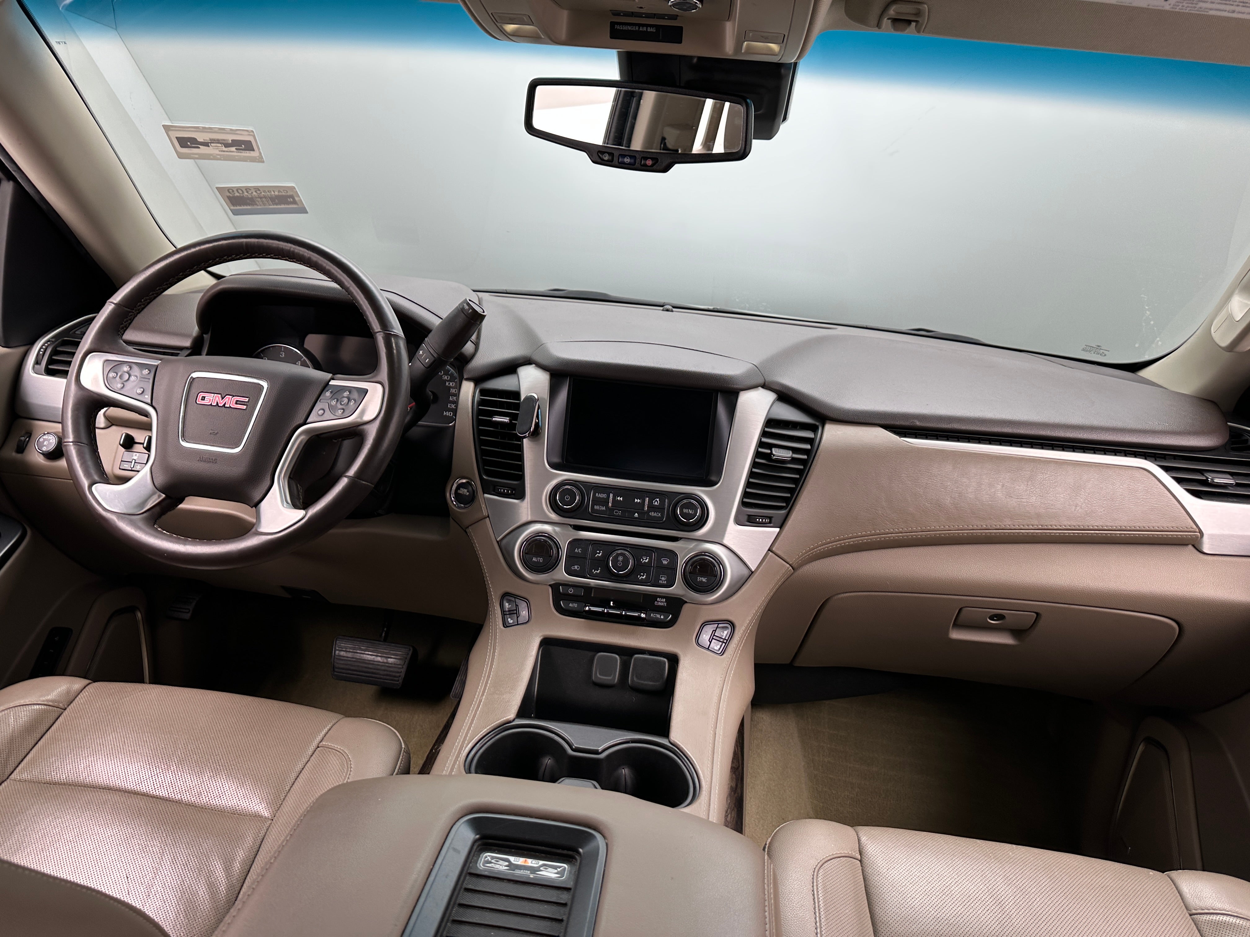 2017 GMC Yukon XL SLT 2