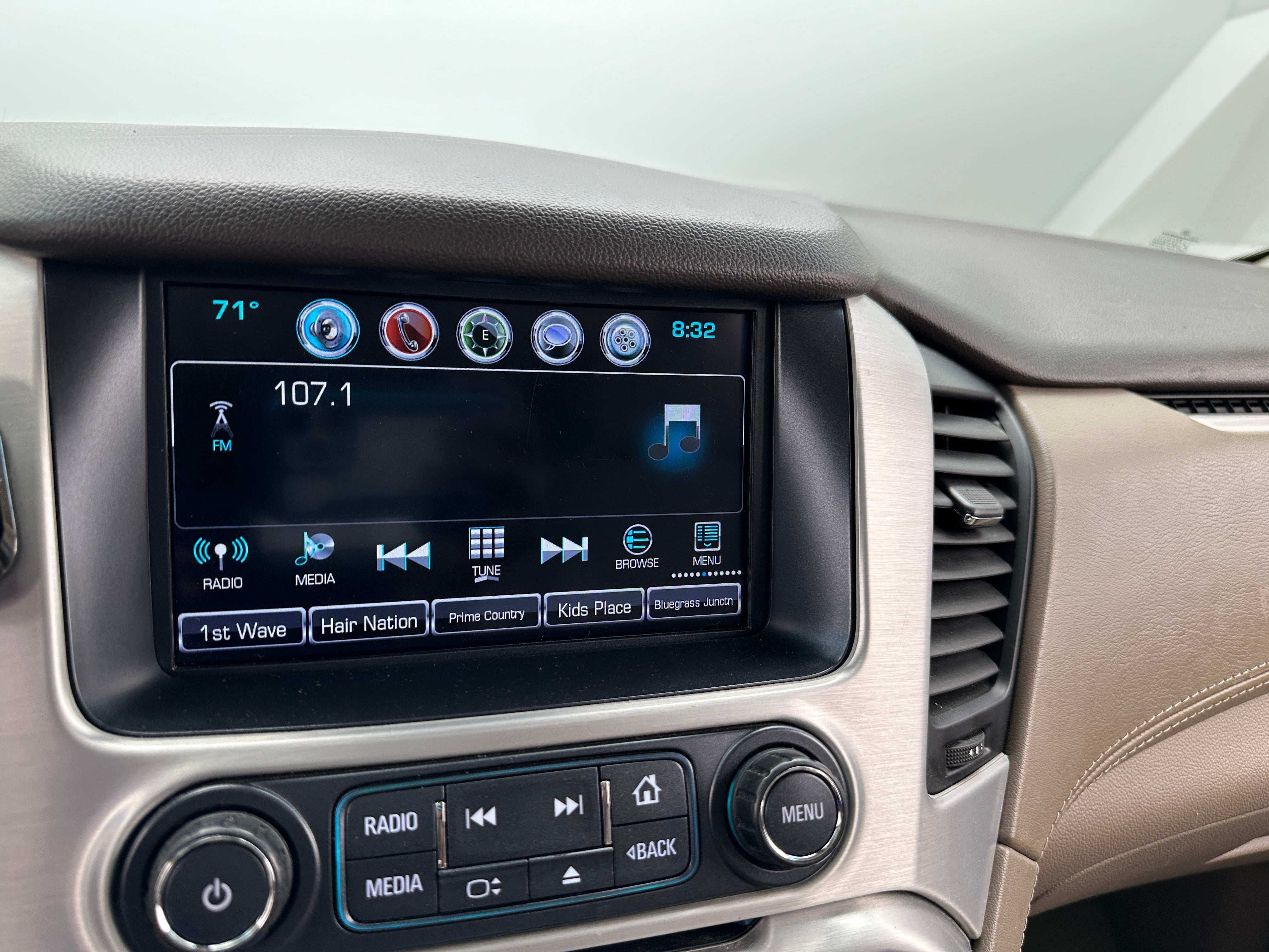 2017 GMC Yukon XL SLT 3