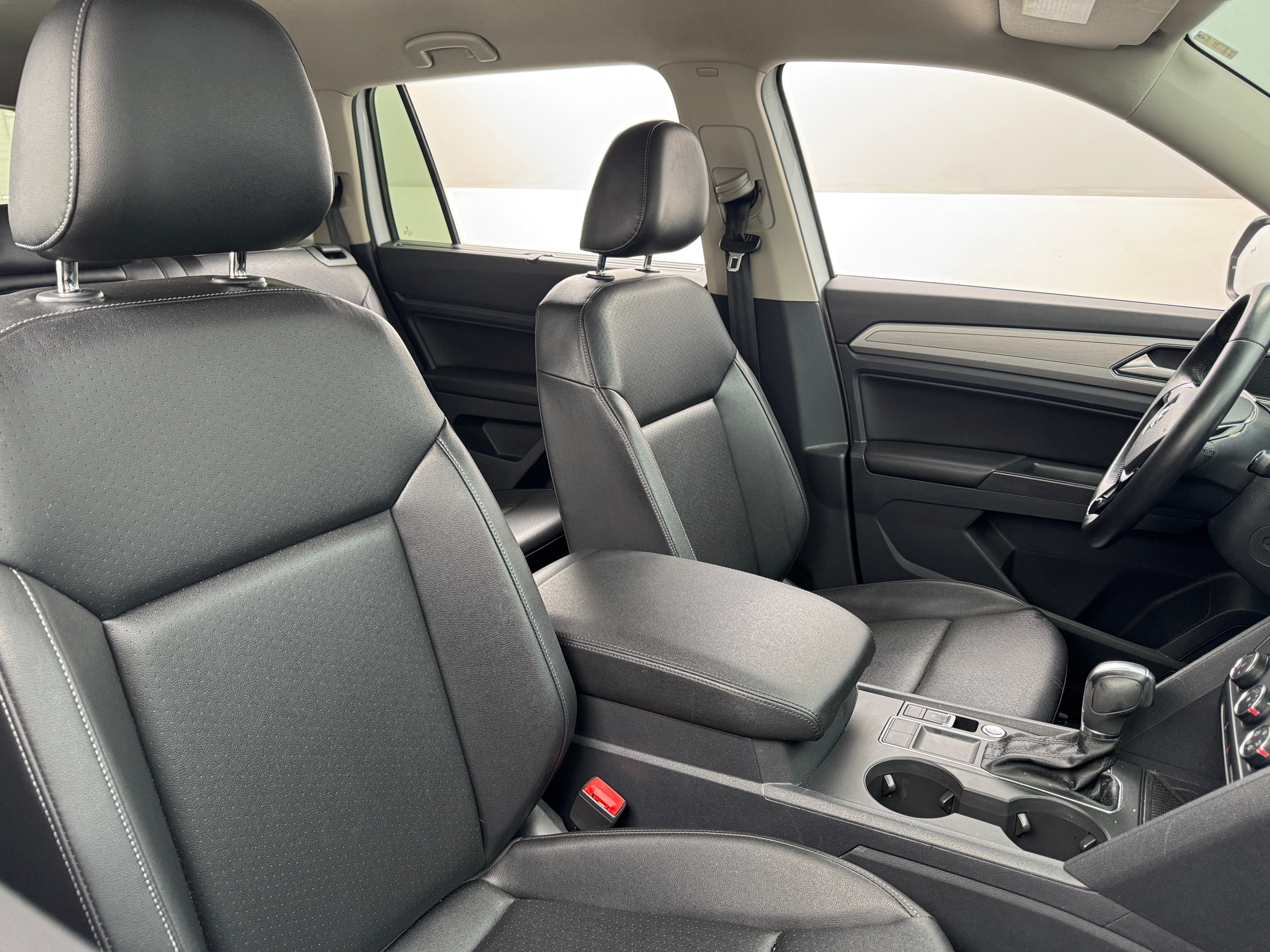 2018 Volkswagen Atlas SE 2