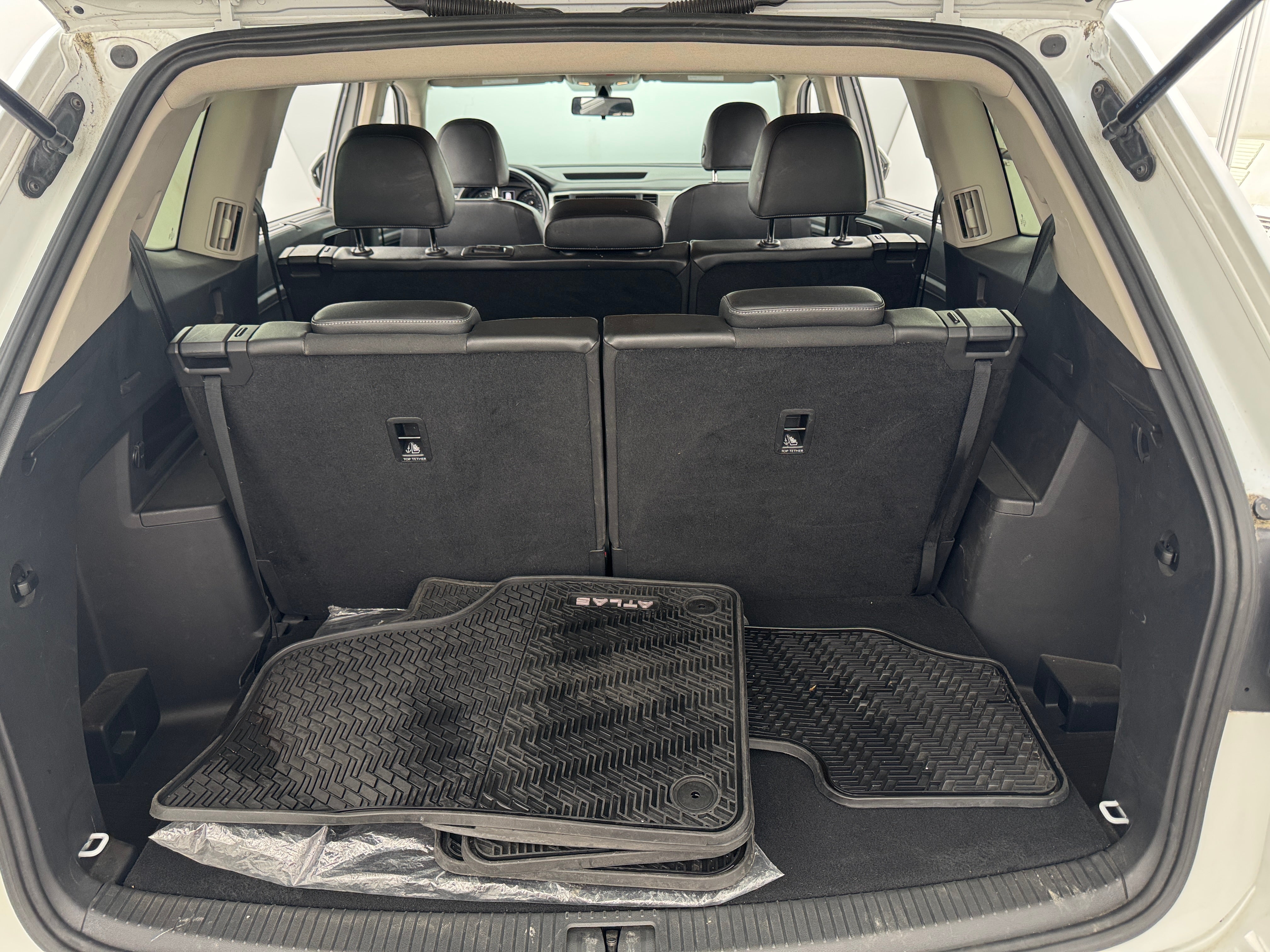 2018 Volkswagen Atlas SE 7