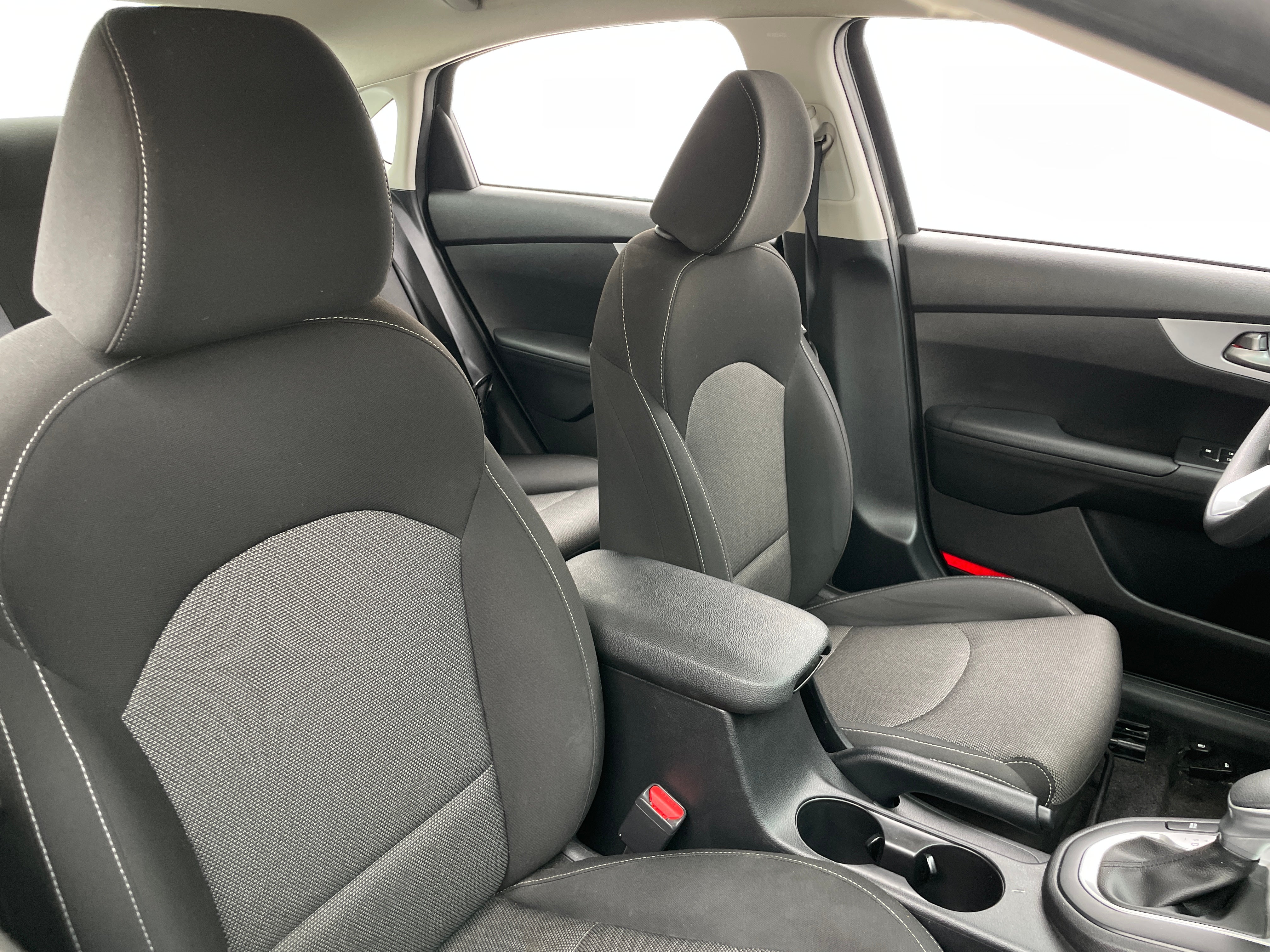 2022 Kia Forte LXS 2