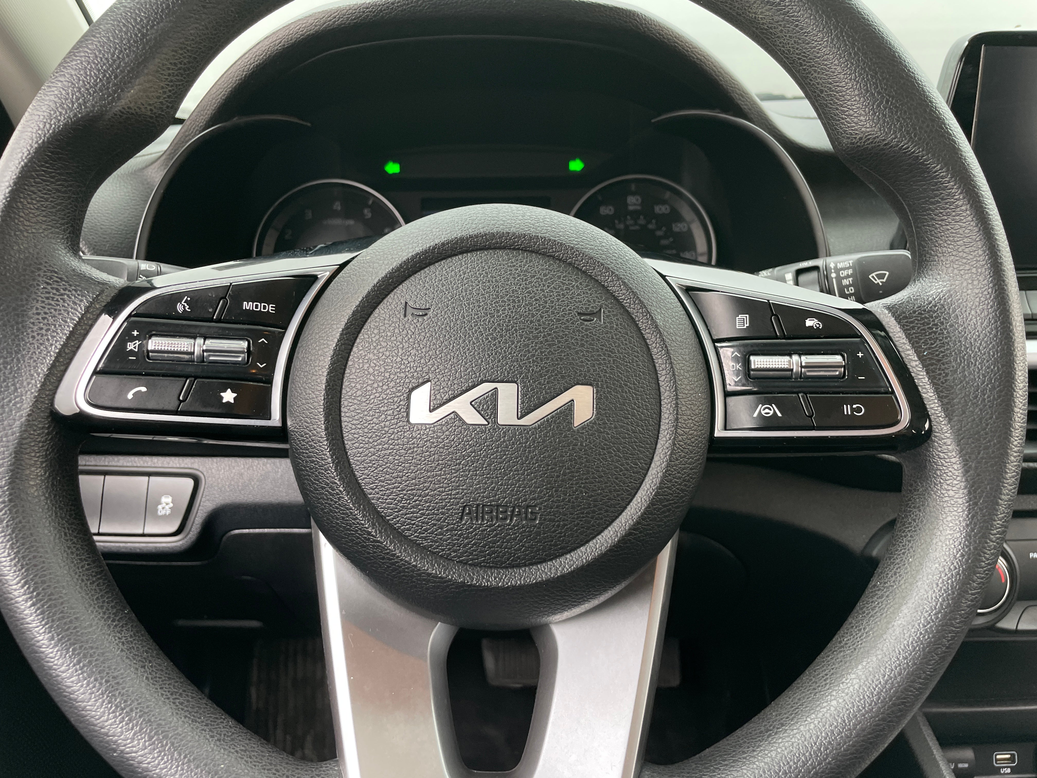 2022 Kia Forte LXS 5