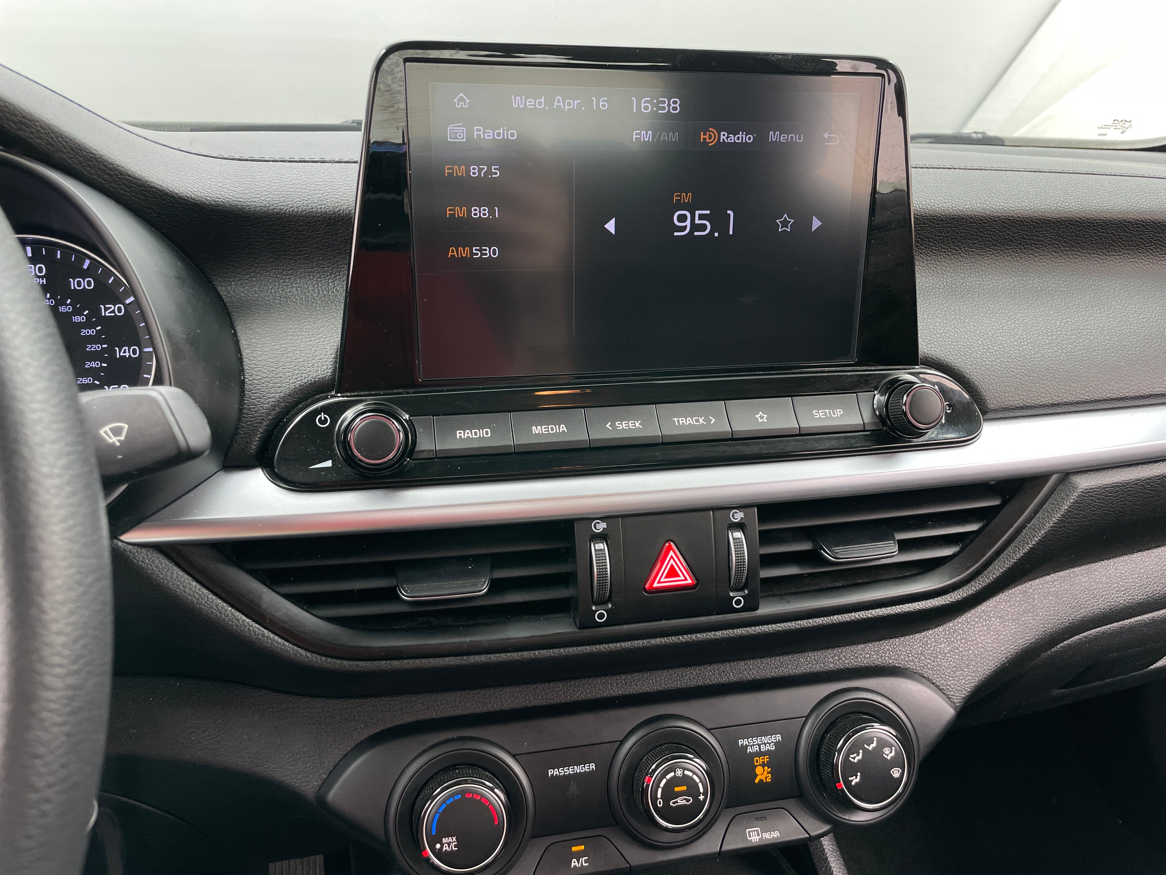 2022 Kia Forte LXS 4