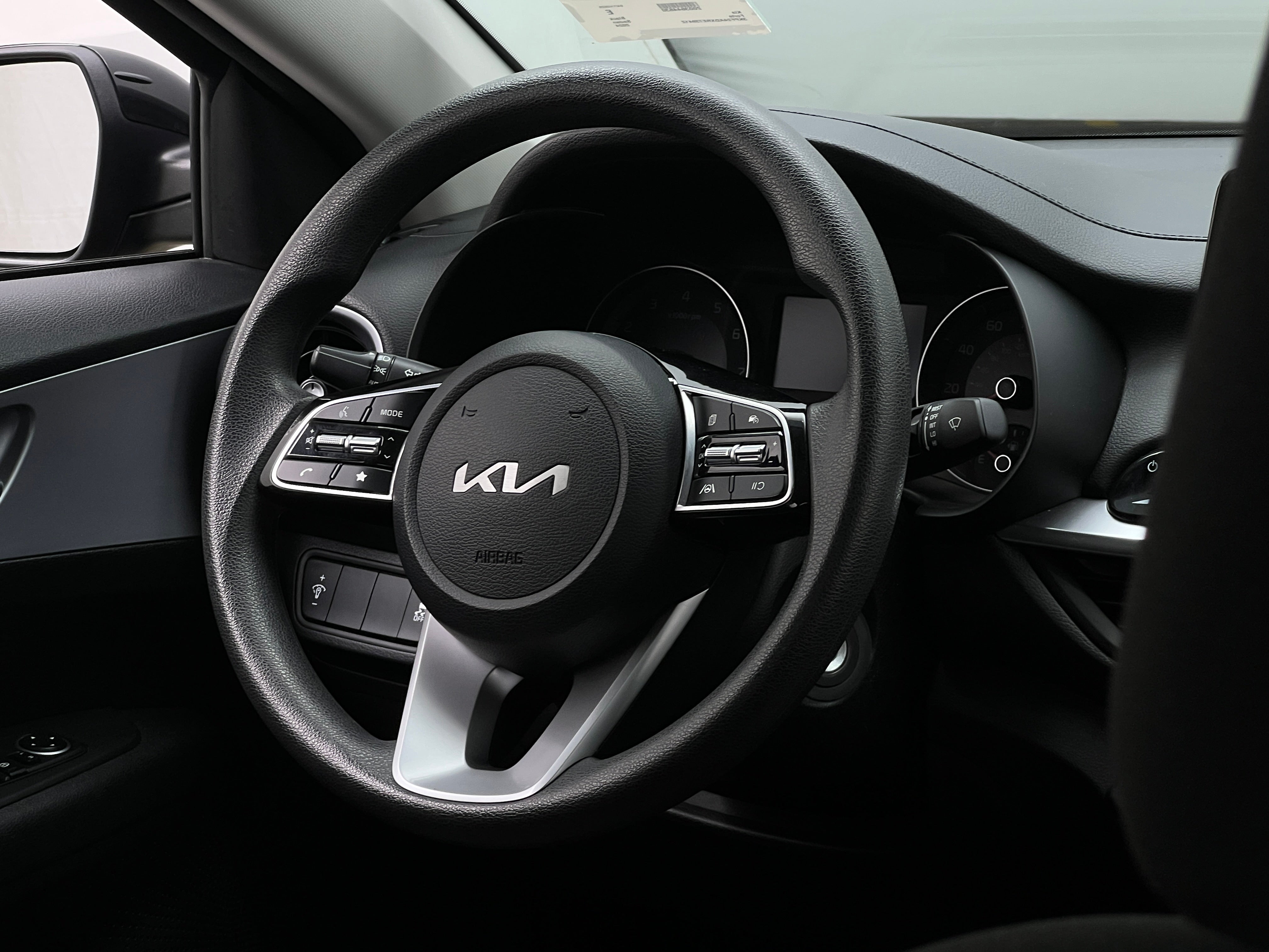 2024 Kia Forte LXS 5