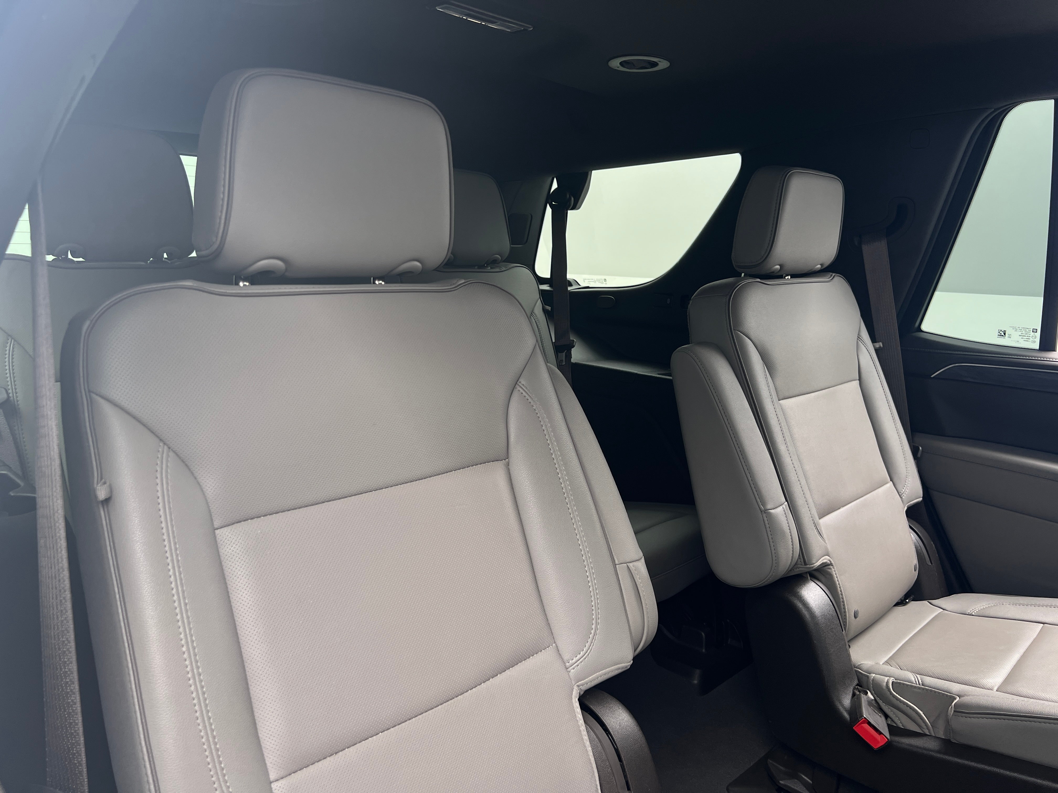 2023 GMC Yukon SLT 5