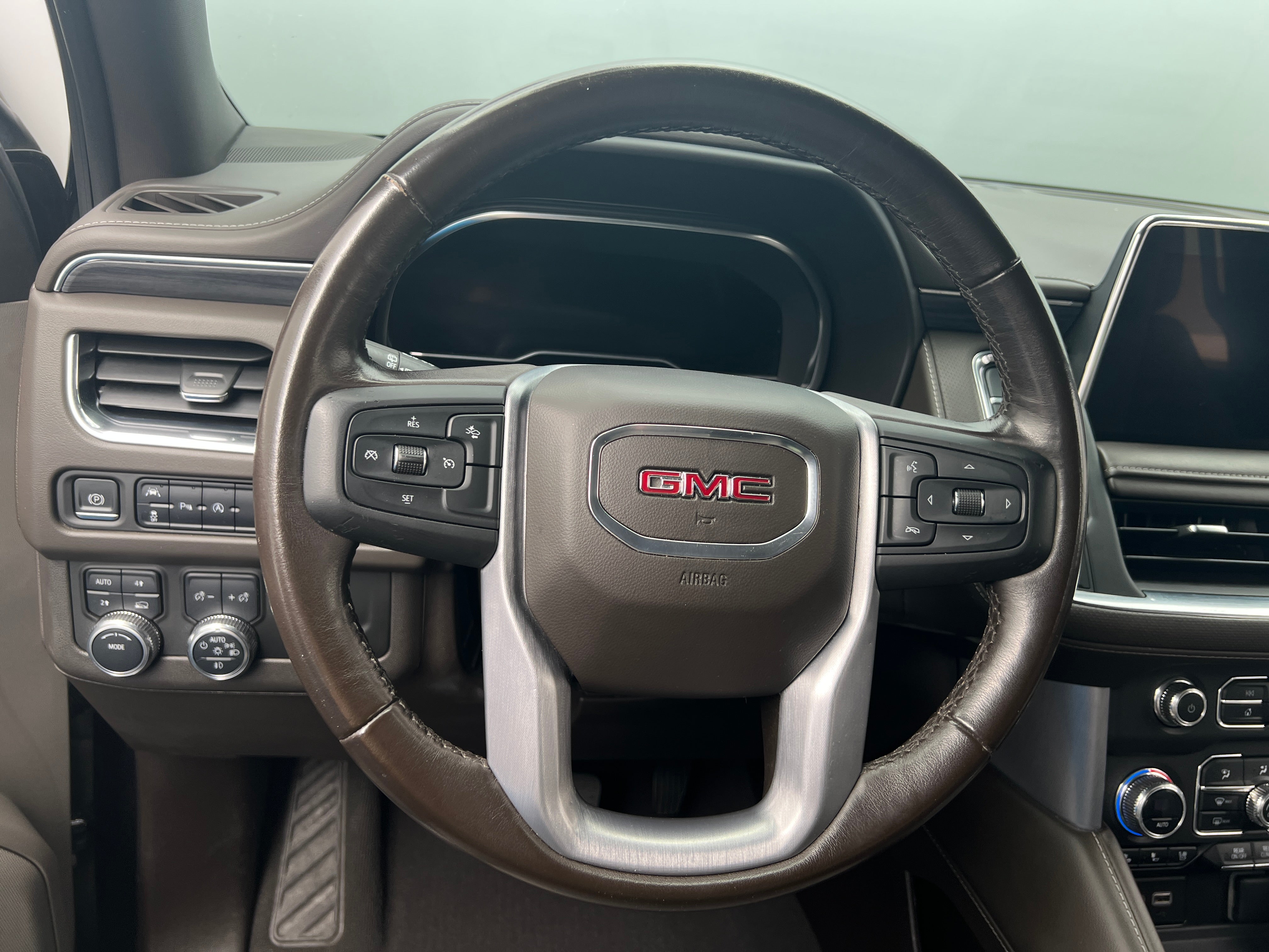 2023 GMC Yukon SLT 4