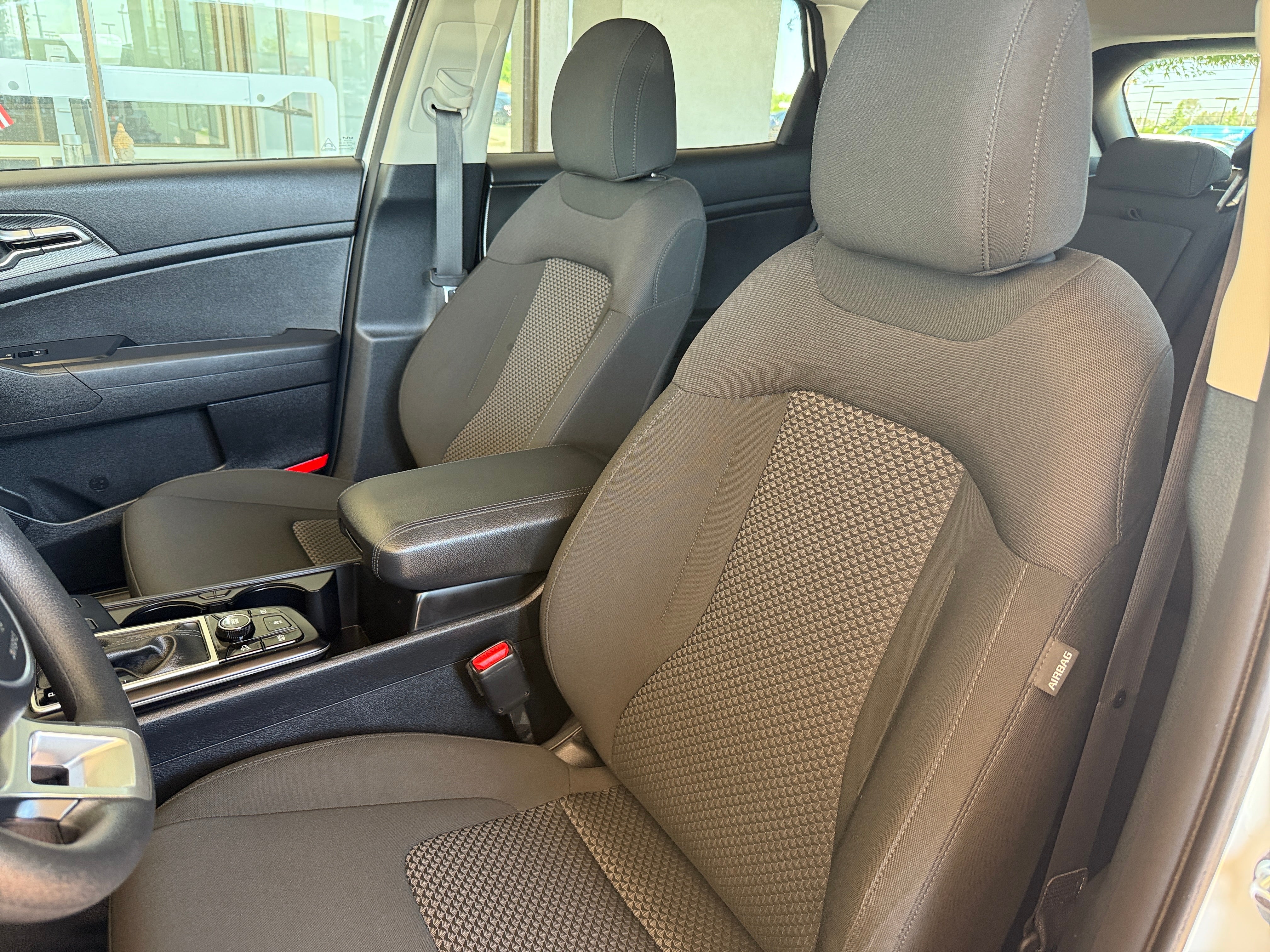 2024 Kia Sportage LX 2