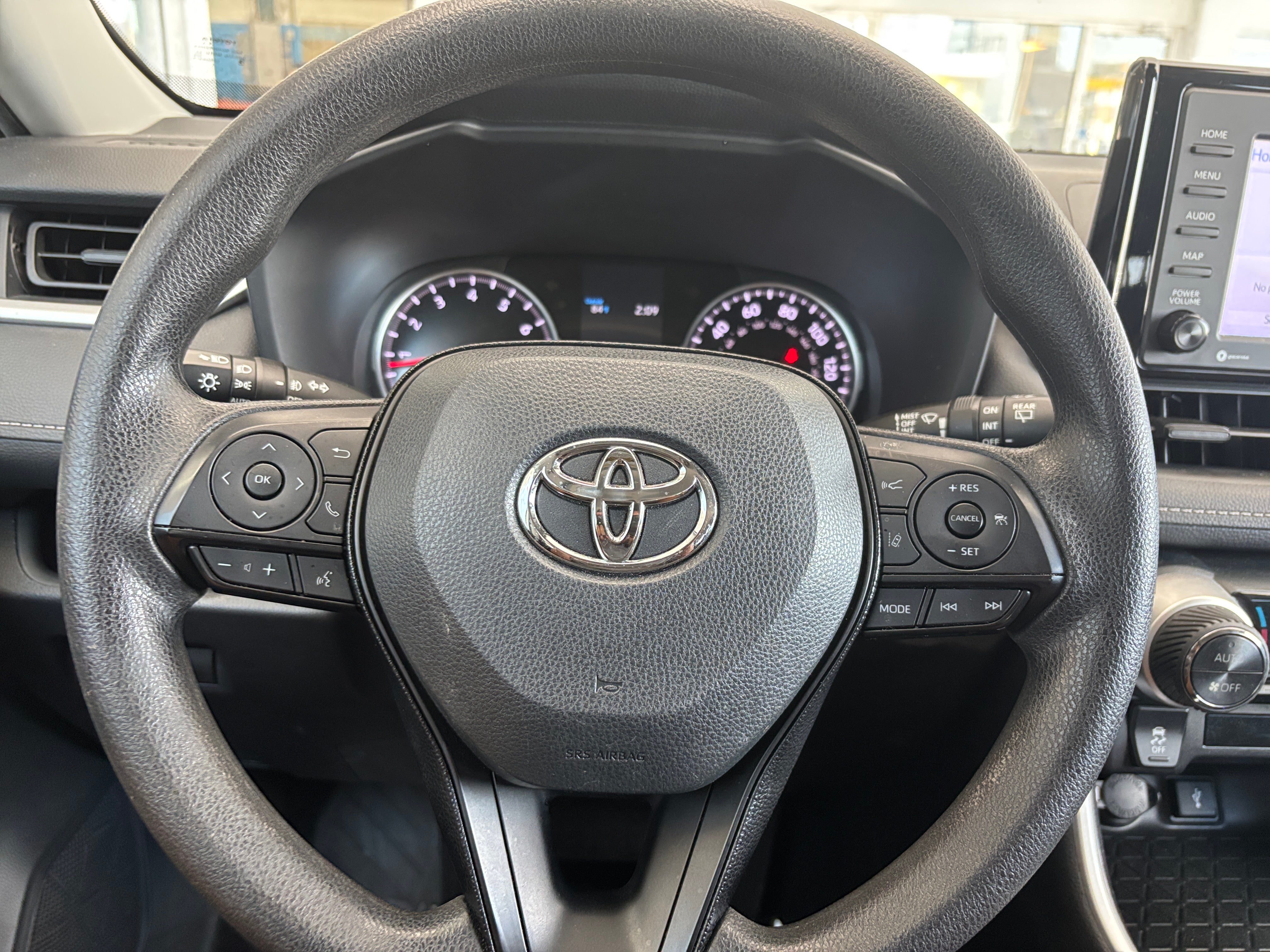 2021 Toyota RAV4 XLE 5