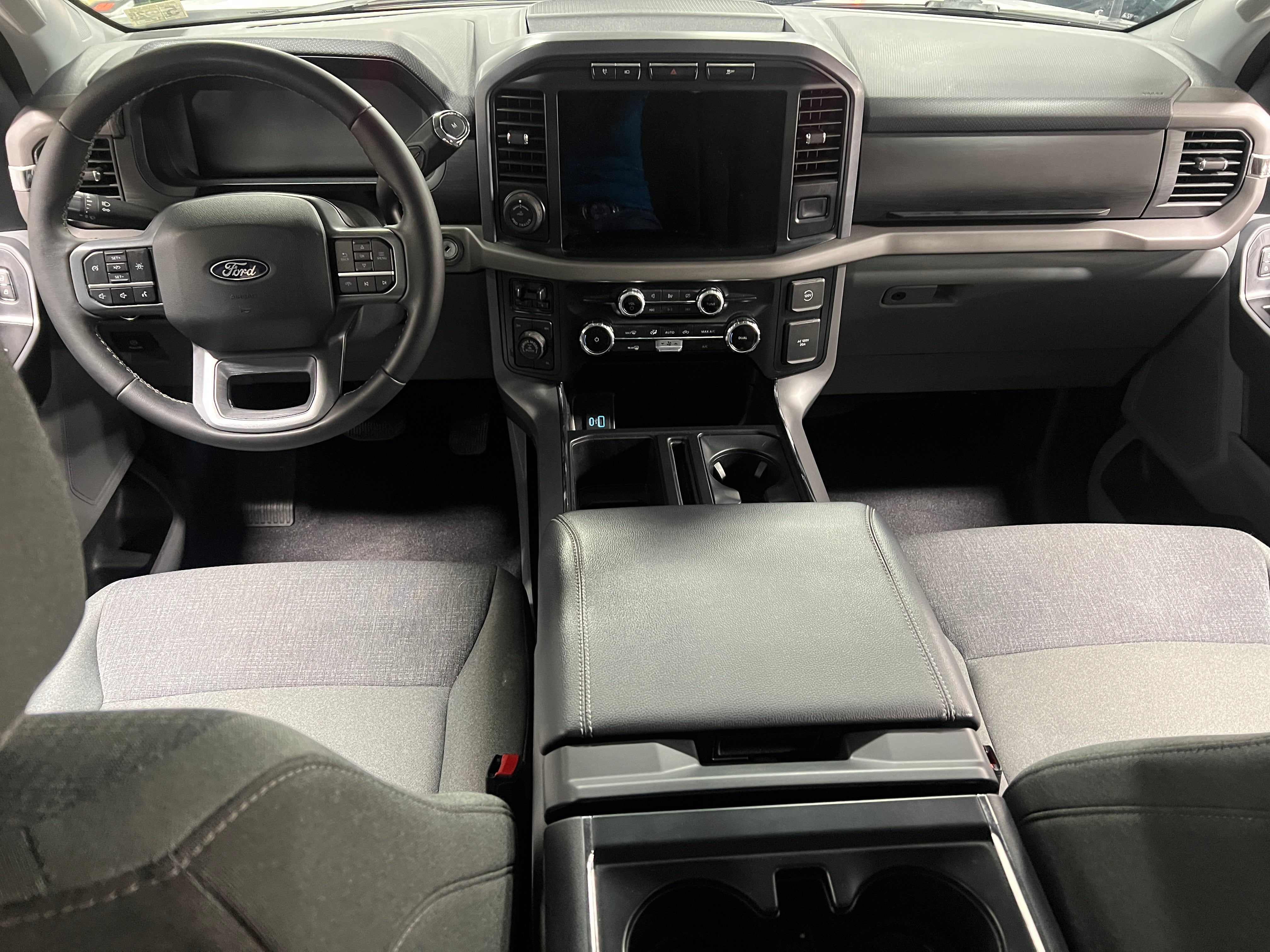 2024 Ford Econoline E-150 3