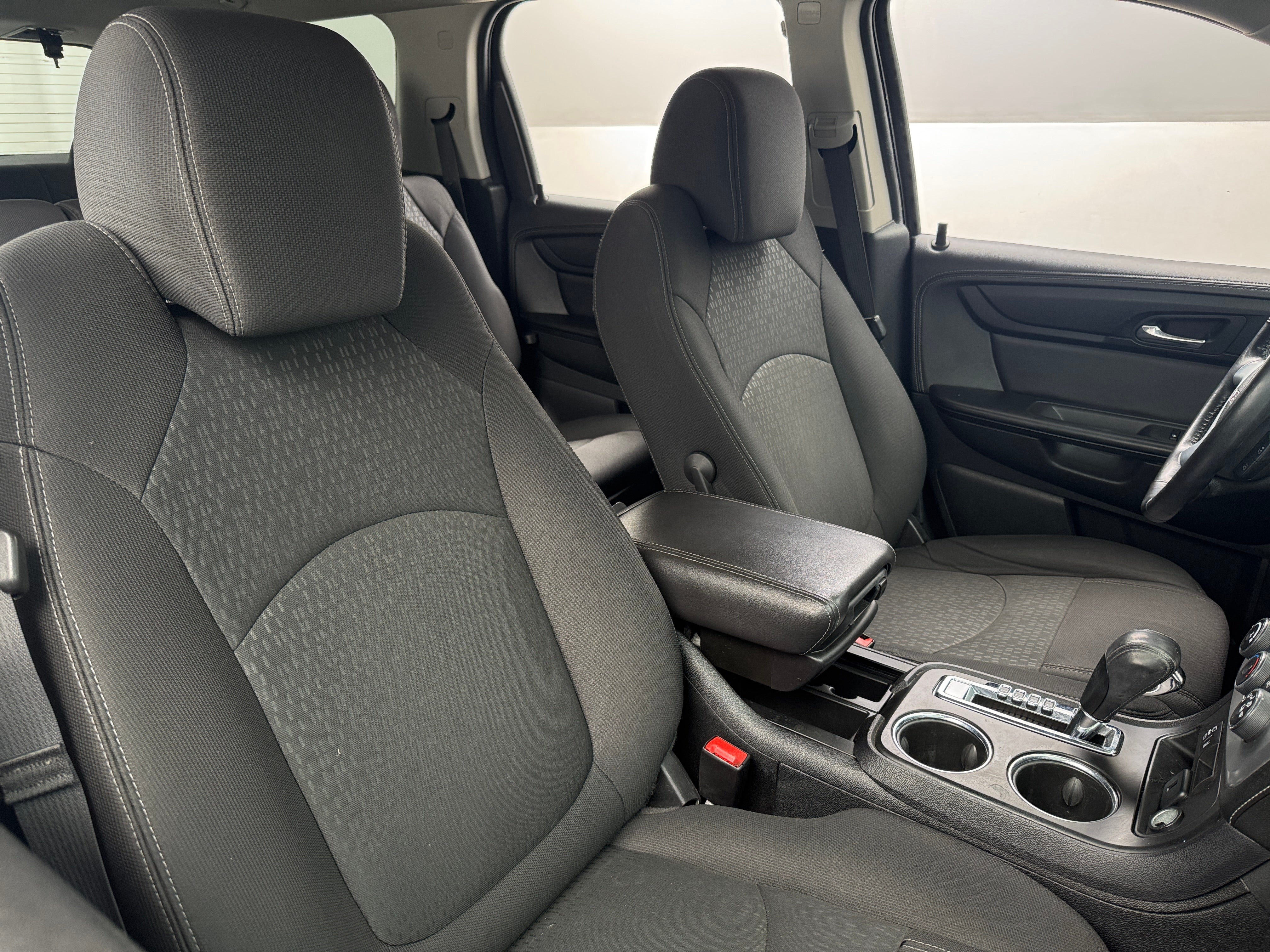 2016 GMC Acadia SLE 2