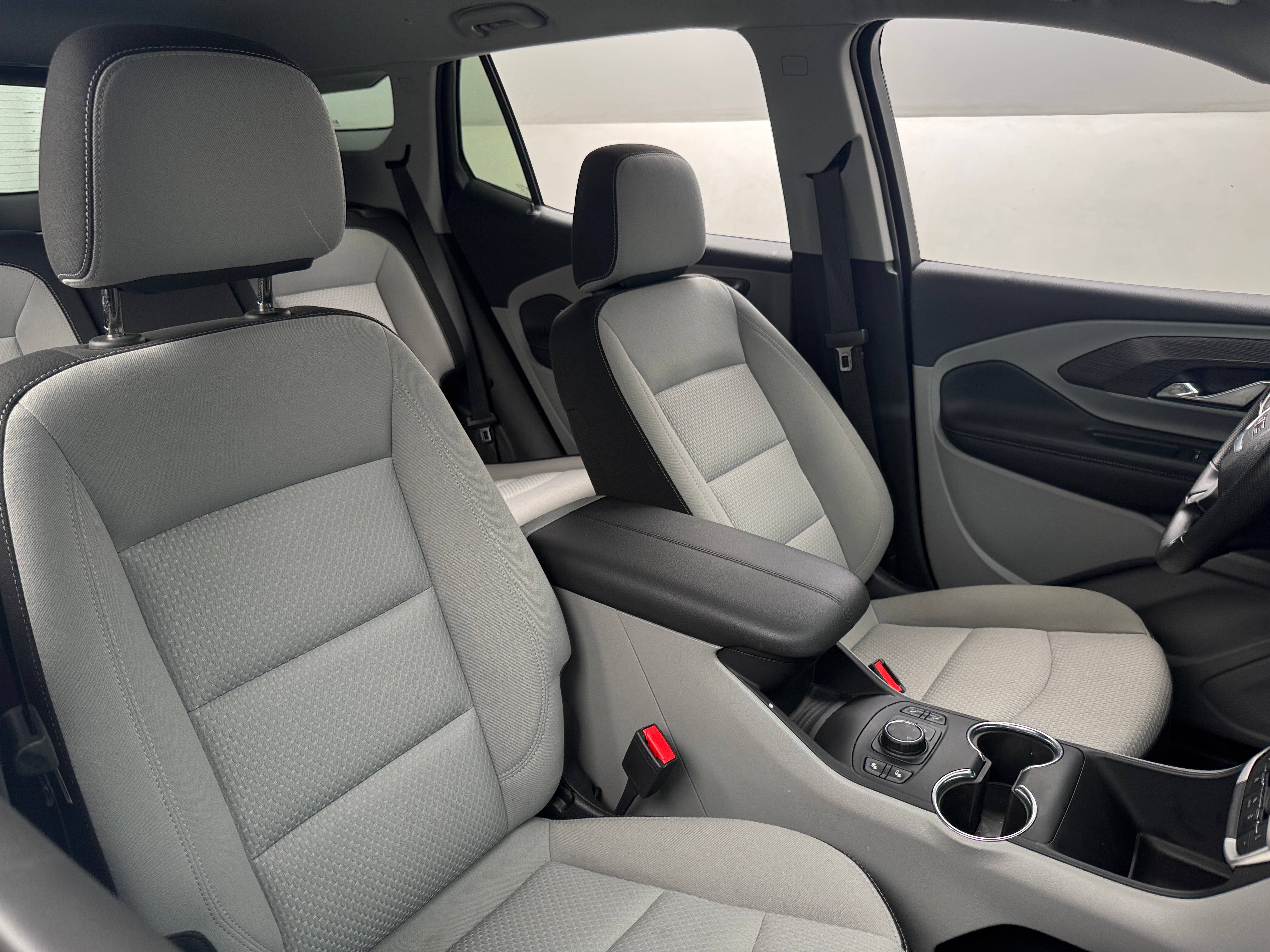 2023 GMC Terrain SLE 2