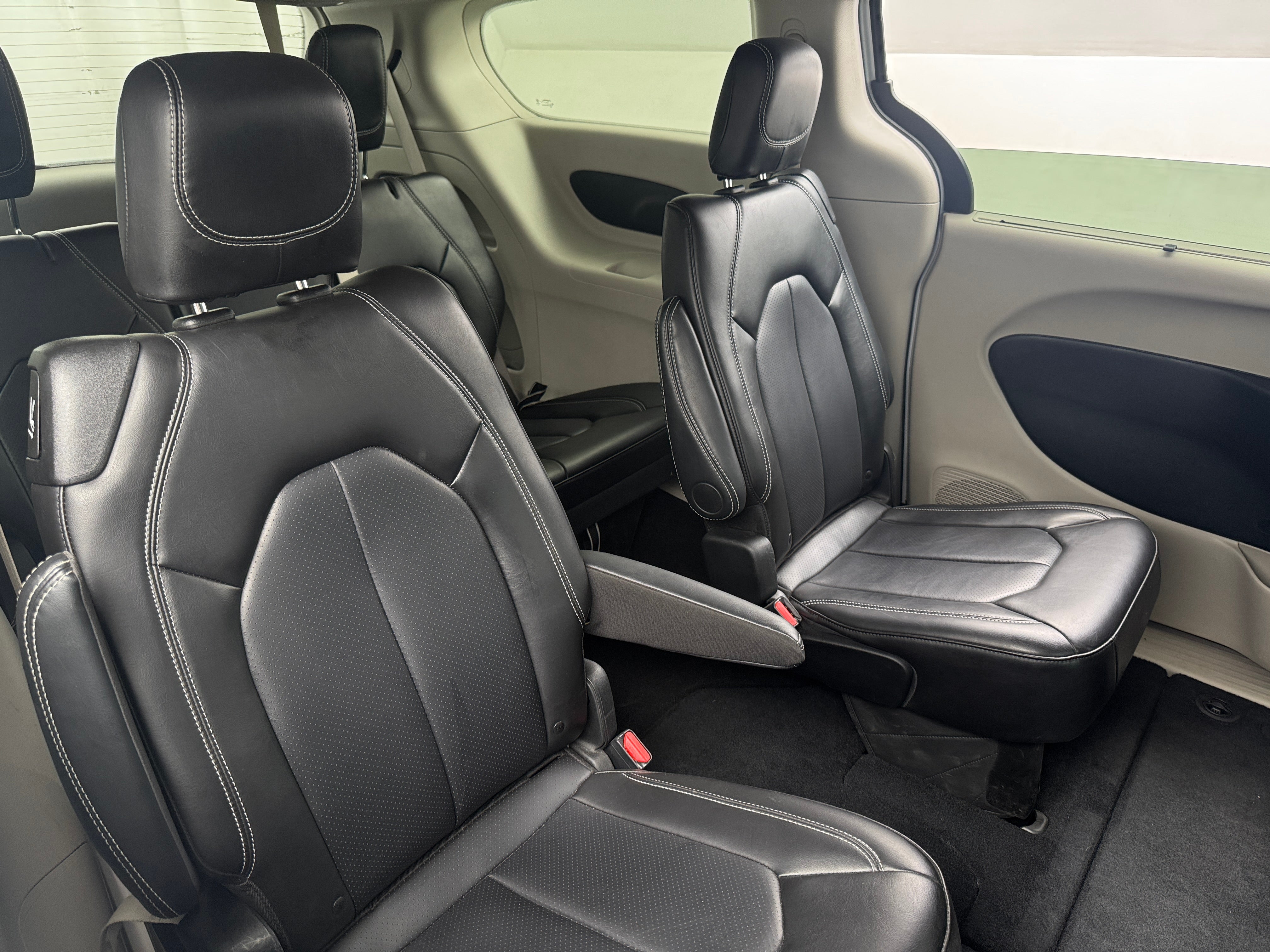 2024 Chrysler Pacifica Touring L 6