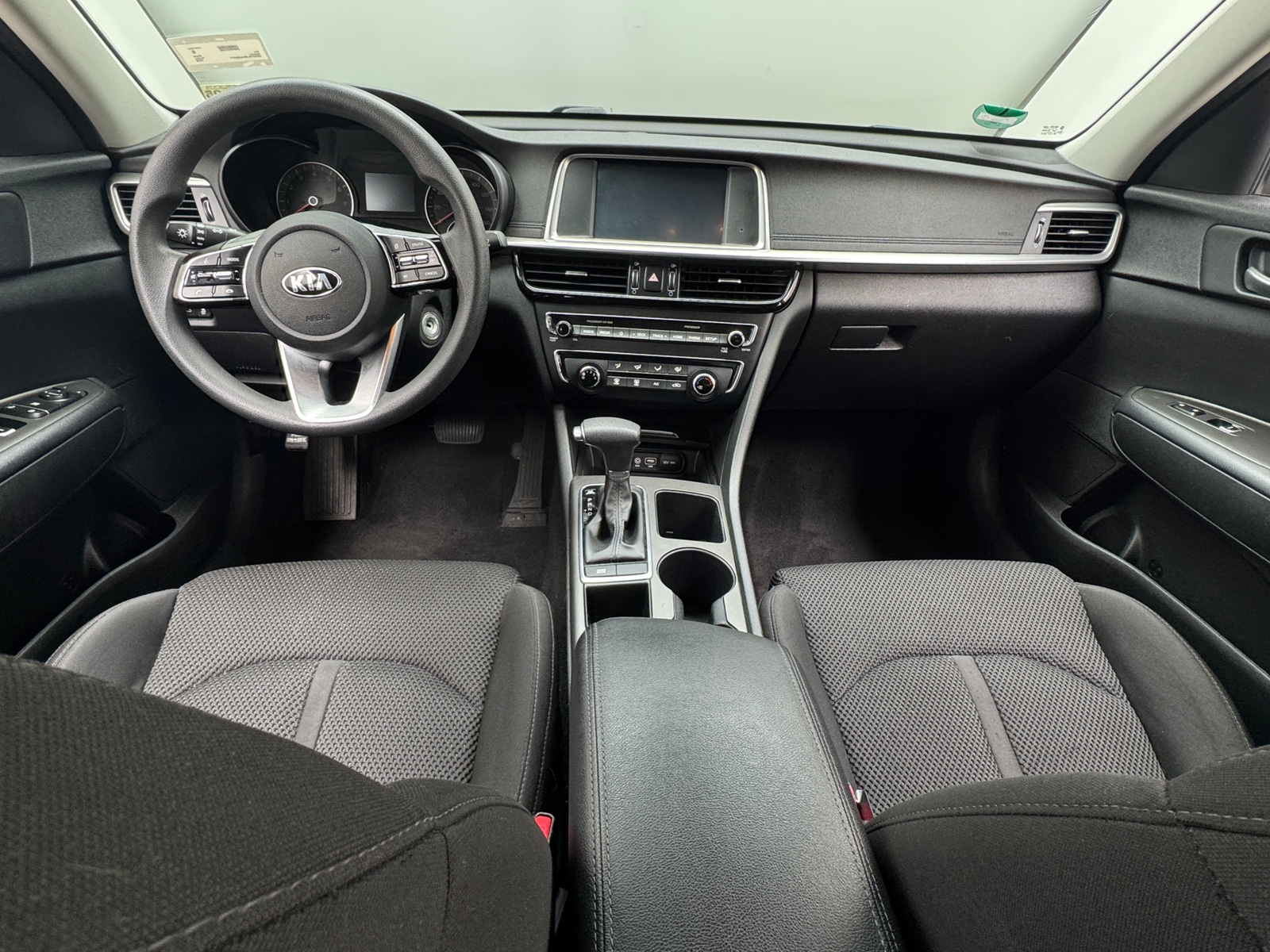Thumbnail: 2020 Kia Optima - 3