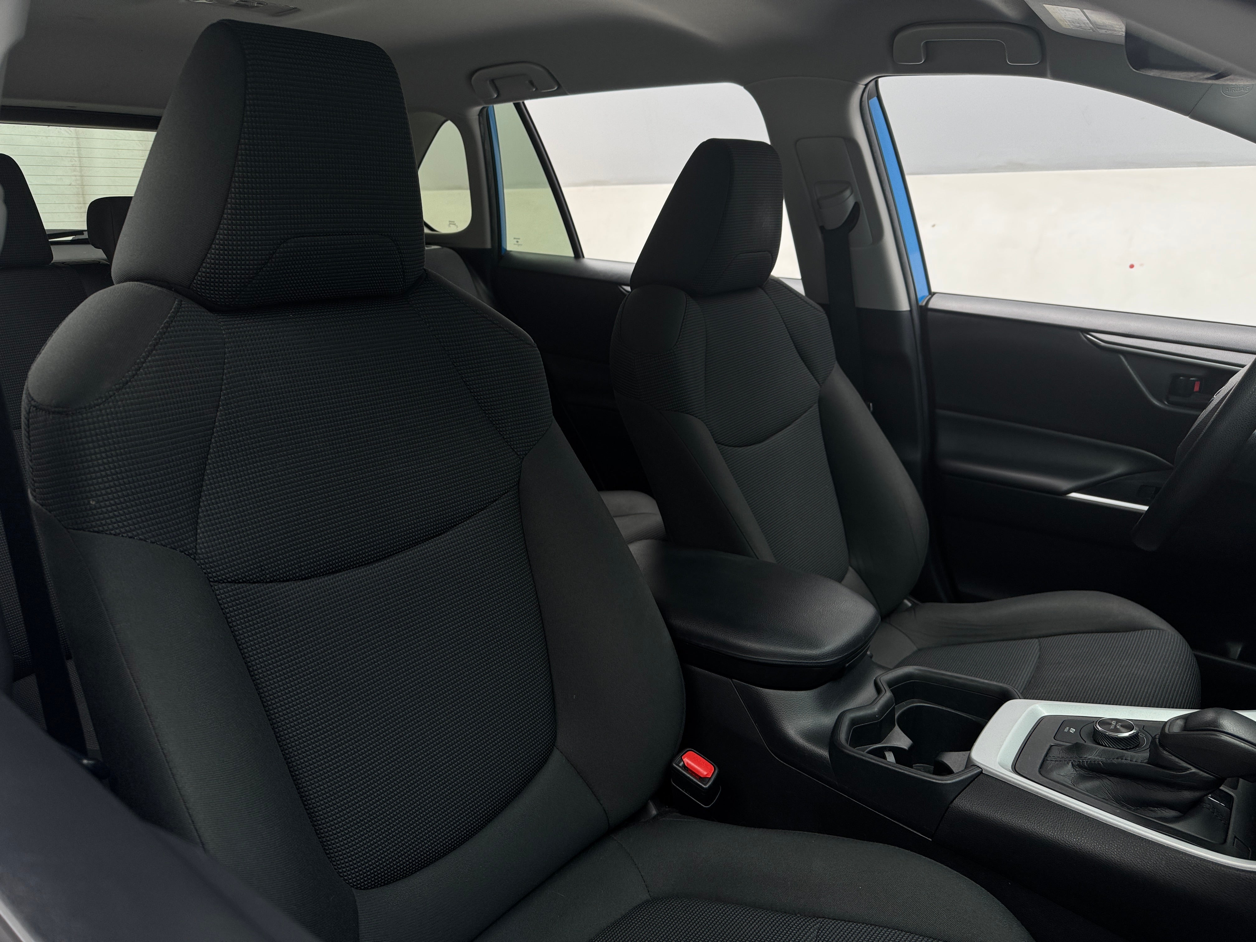 2020 Toyota RAV4 LE 2