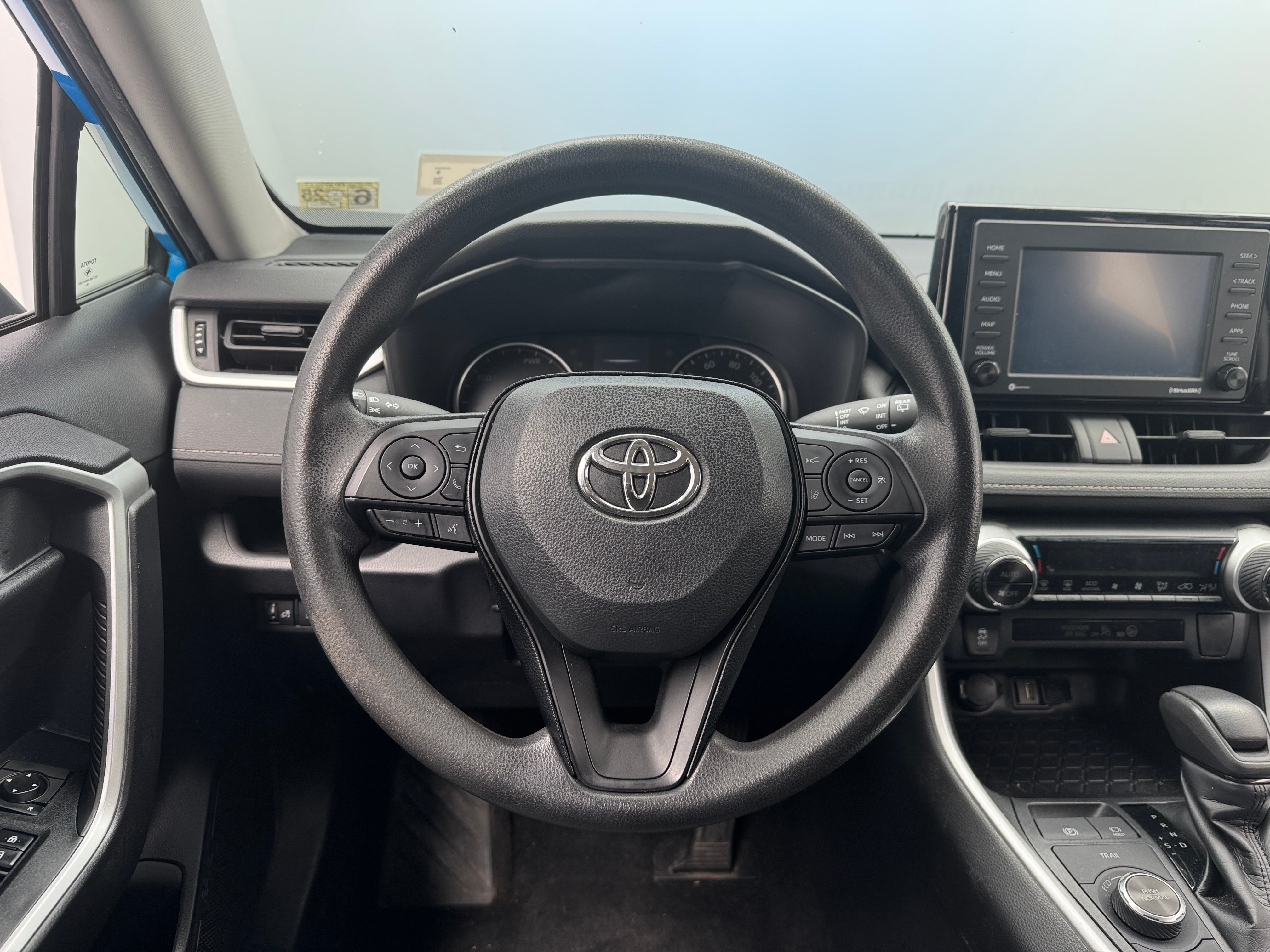 2020 Toyota RAV4 LE 5