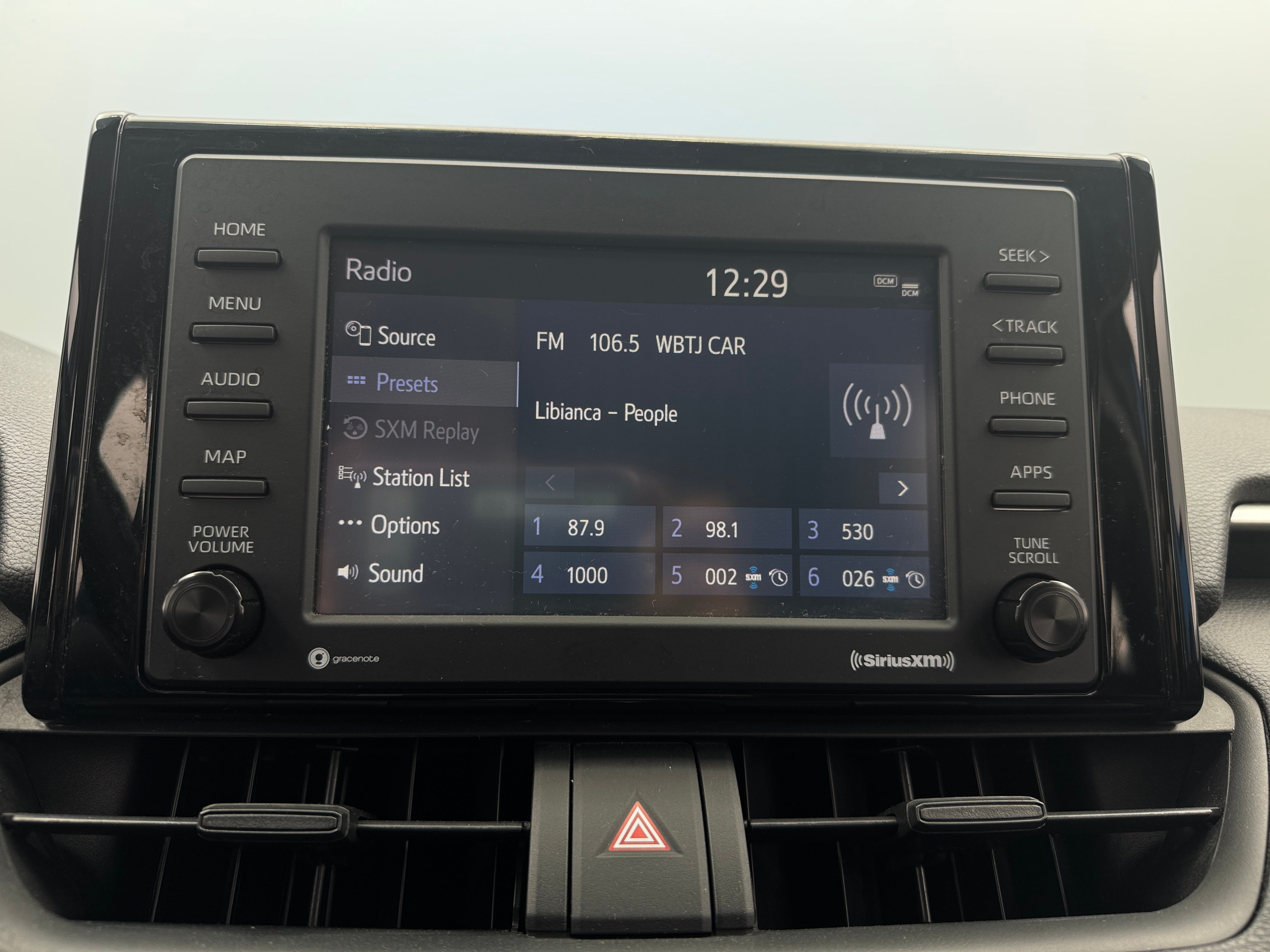 2020 Toyota RAV4 LE 4