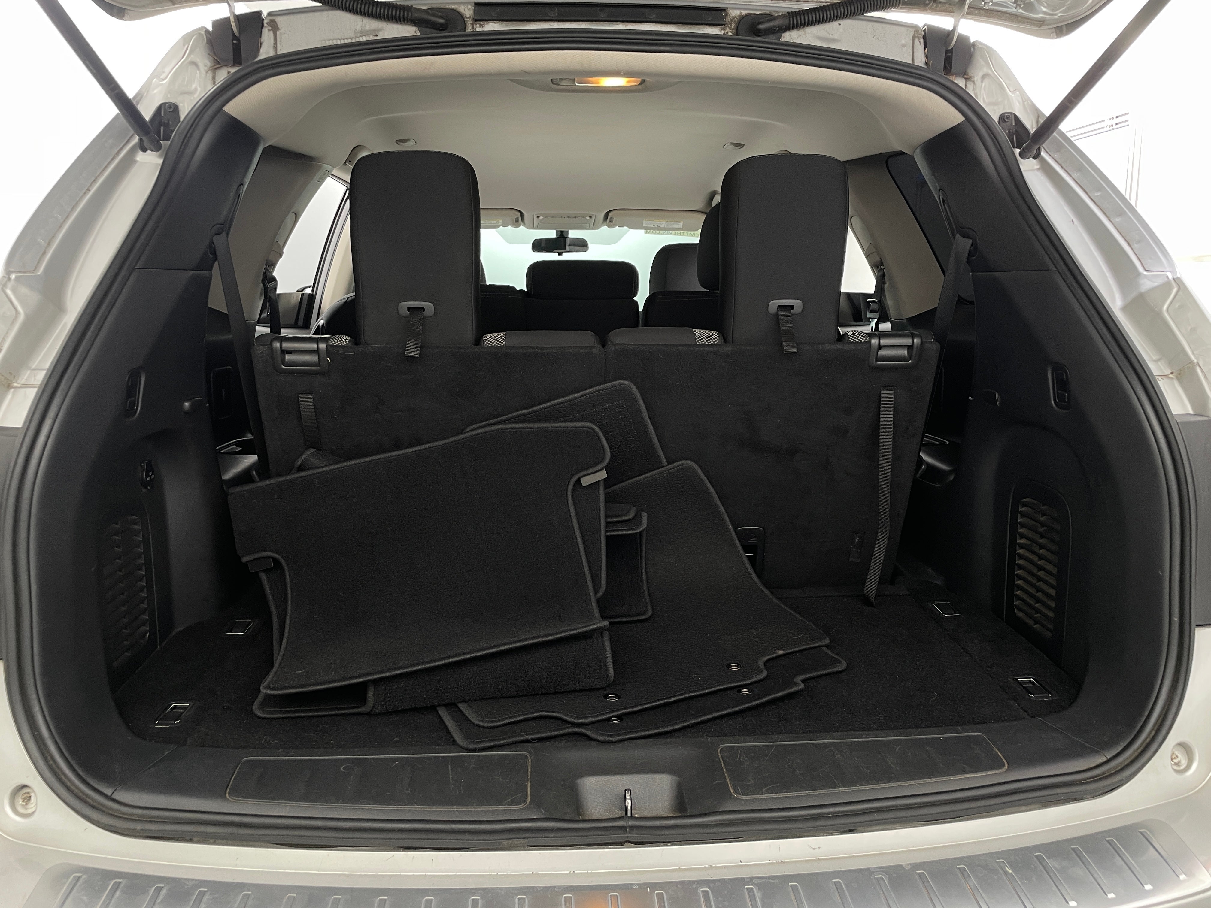 2018 Nissan Pathfinder S 7